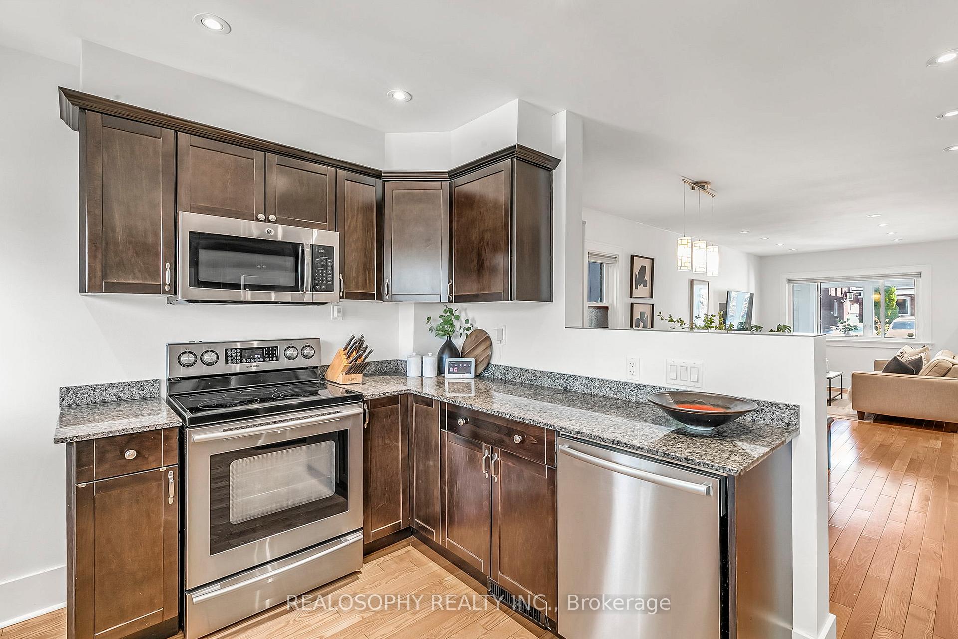 Photo 7 of 142 Atlas Avenue, Toronto, Humewood-Cedarvale — HOMEH