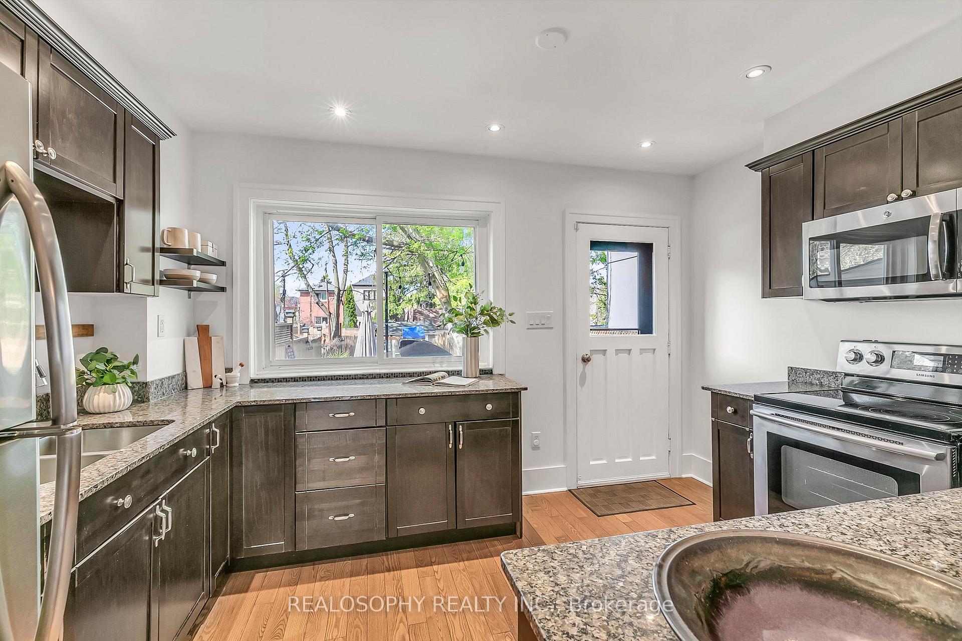 Photo 8 of 142 Atlas Avenue, Toronto, Humewood-Cedarvale — HOMEH