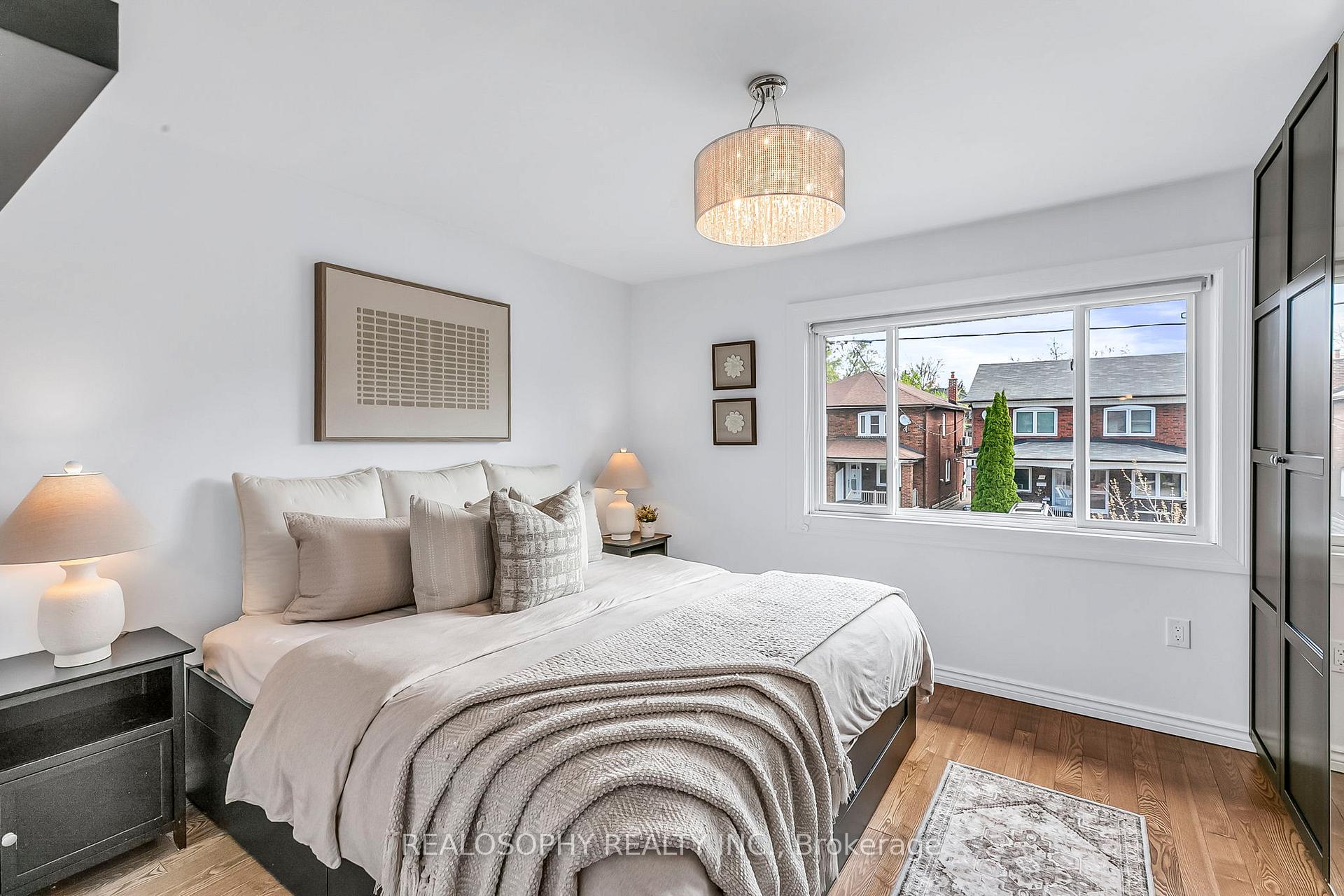 Photo 9 of 142 Atlas Avenue, Toronto, Humewood-Cedarvale — HOMEH