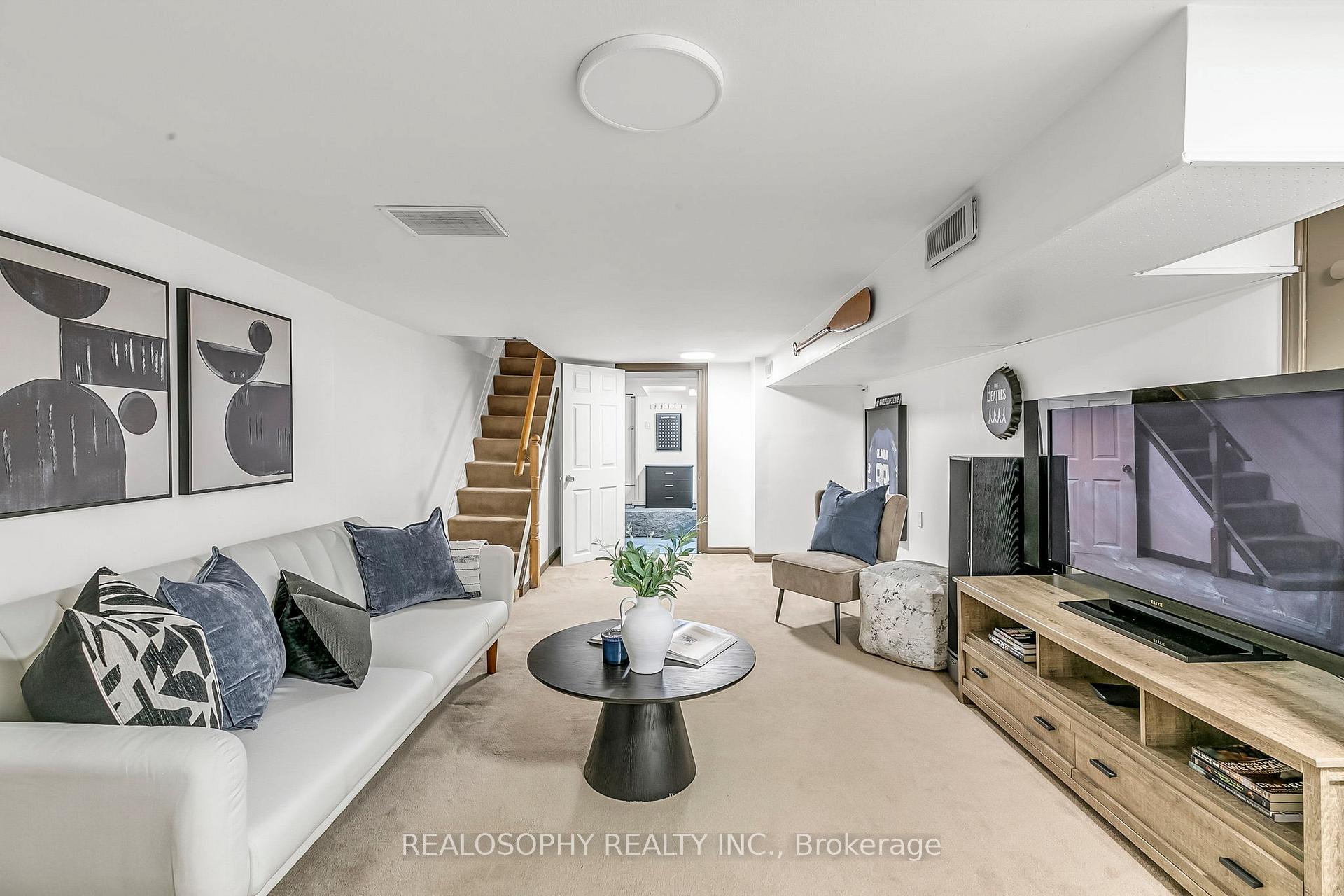Photo 14 of 142 Atlas Avenue, Toronto, Humewood-Cedarvale — HOMEH