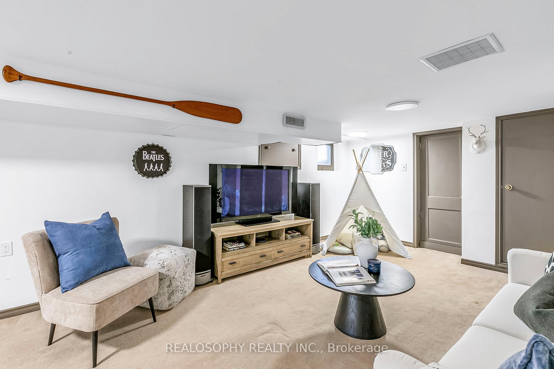 Photo 15 of 142 Atlas Avenue, Toronto, Humewood-Cedarvale — HOMEH