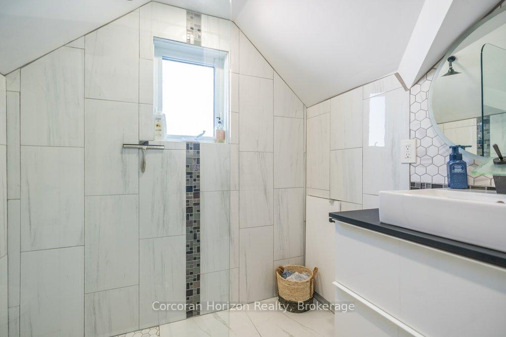 Photo 11 of 280 Robins Point Road, Tay, Victoria Harbour — HOMEH