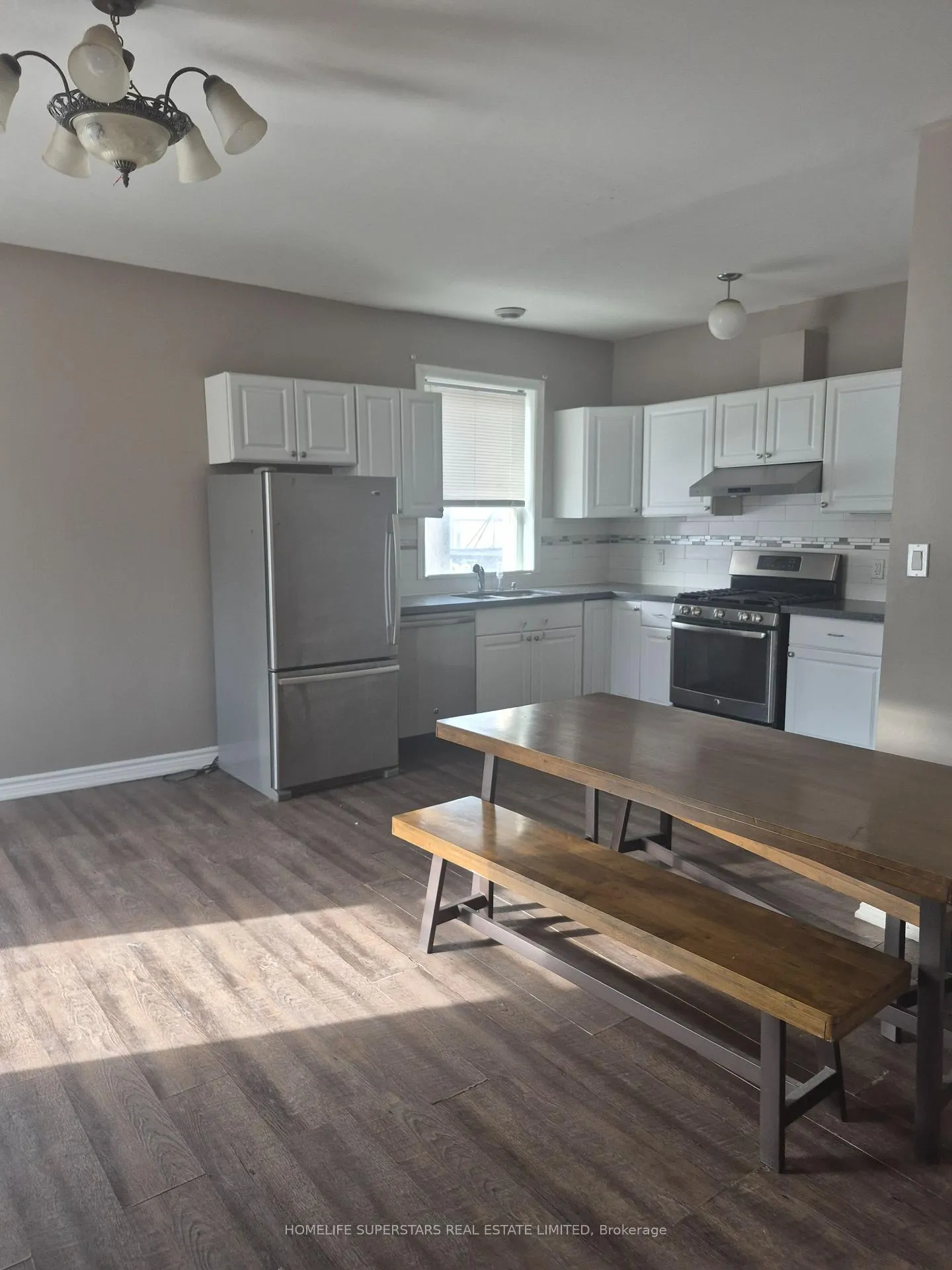 Photo 2 of 37 Main Street S, Newmarket, Central Newmarket — HOMEH