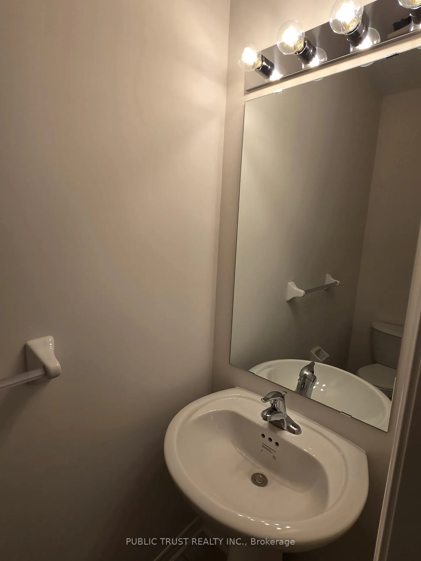 Photo 17 of 2085 Horace Duncan Crescent, Oshawa, Kedron — HOMEH