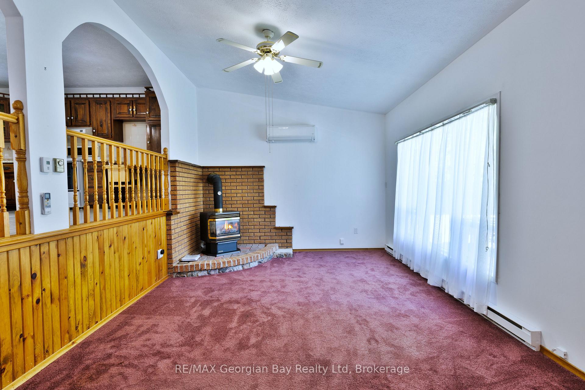 Photo 4 of 2284 Champlain Road, Tiny, Rural Tiny — HOMEH