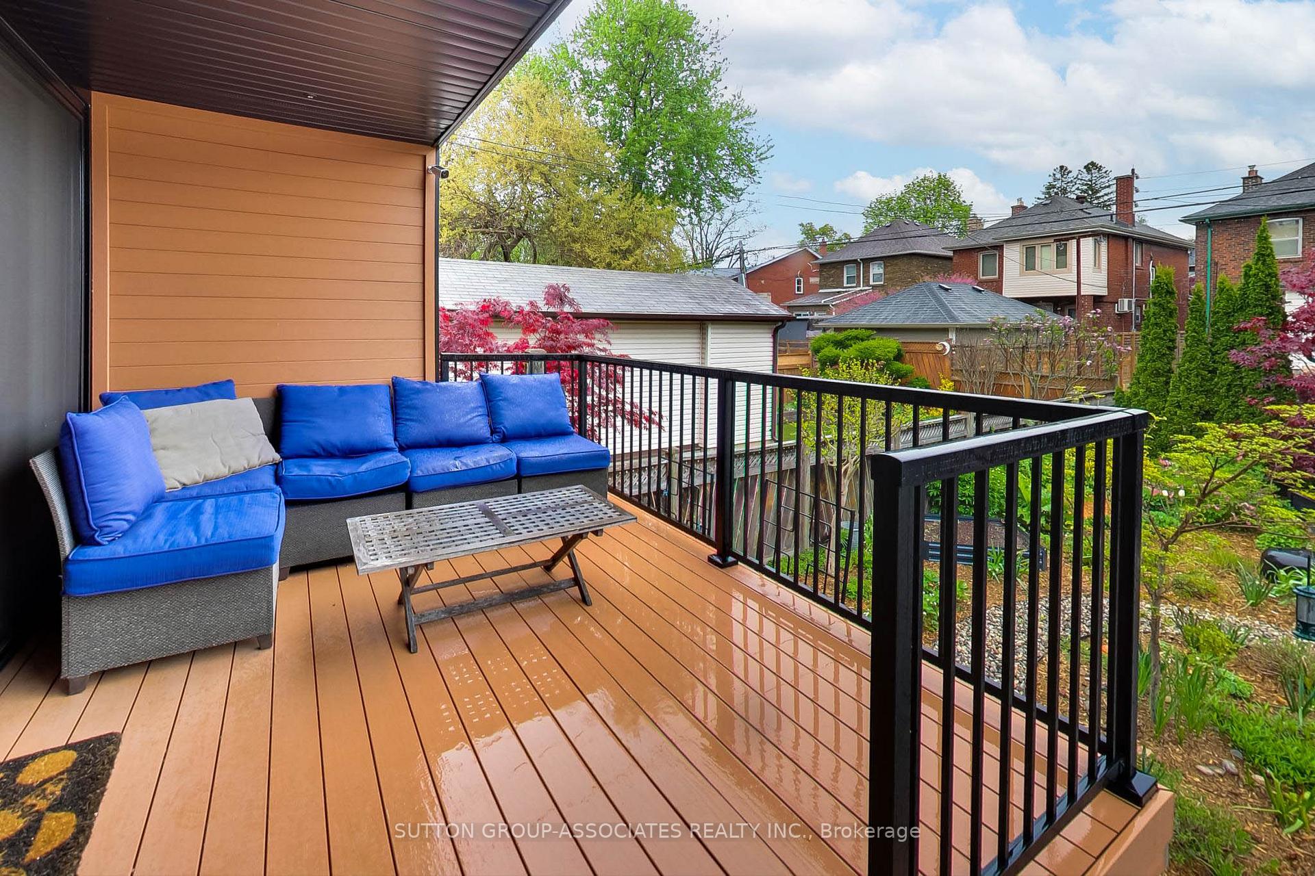 Photo 37 of 7 Roseneath Gardens, Toronto, Oakwood Village — HOMEH