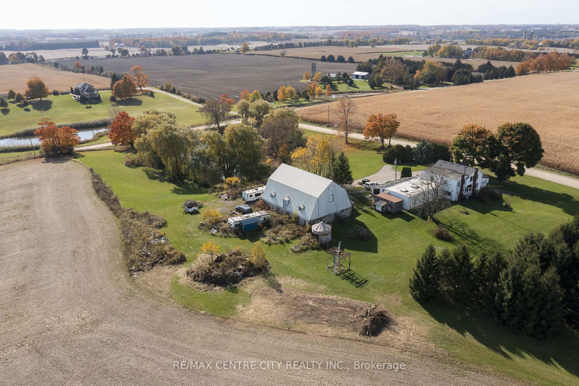 Photo 4 of 2958 Five Points Road, Thames Centre, Rural Thames Centre — HOMEH