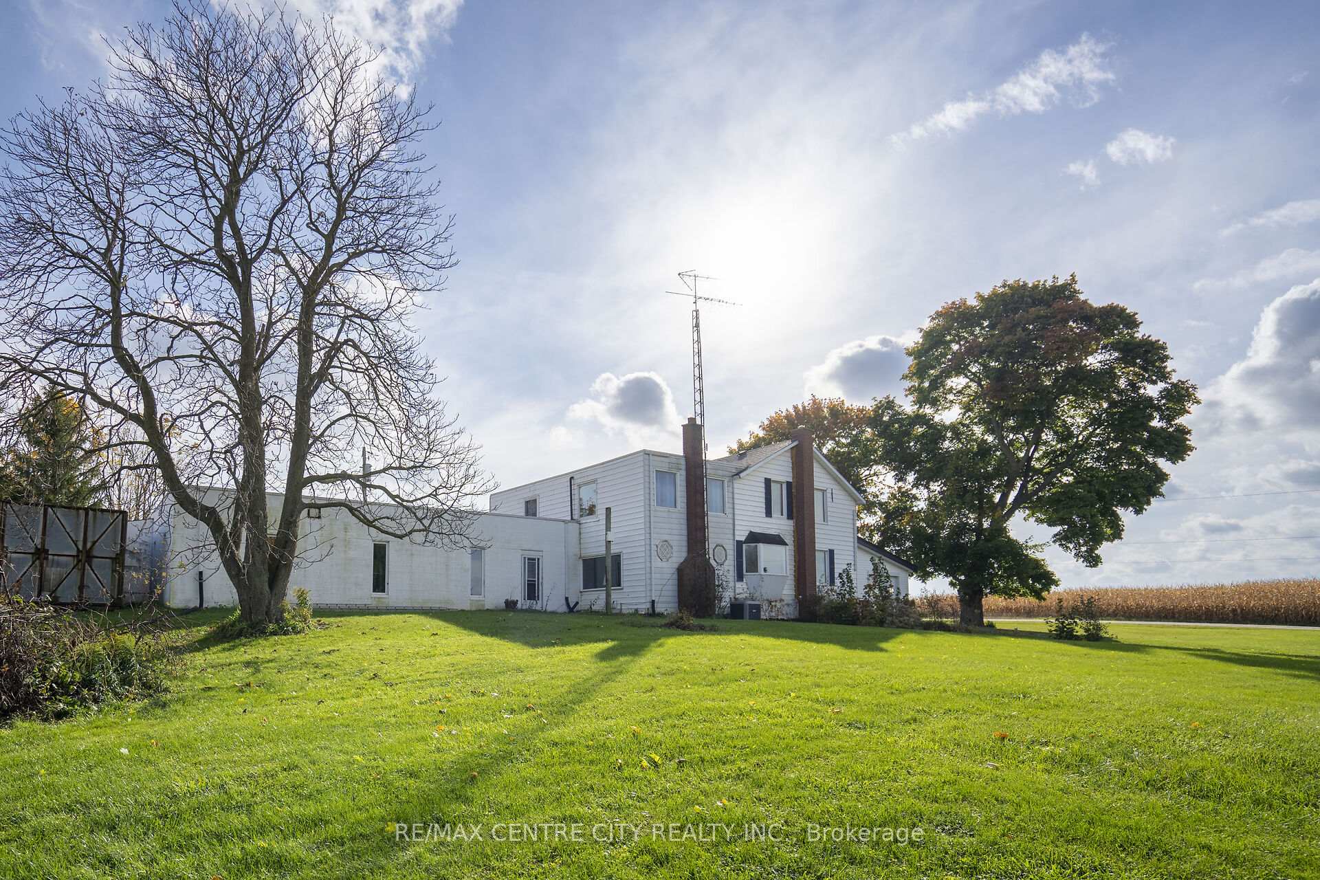 Photo 5 of 2958 Five Points Road, Thames Centre, Rural Thames Centre — HOMEH