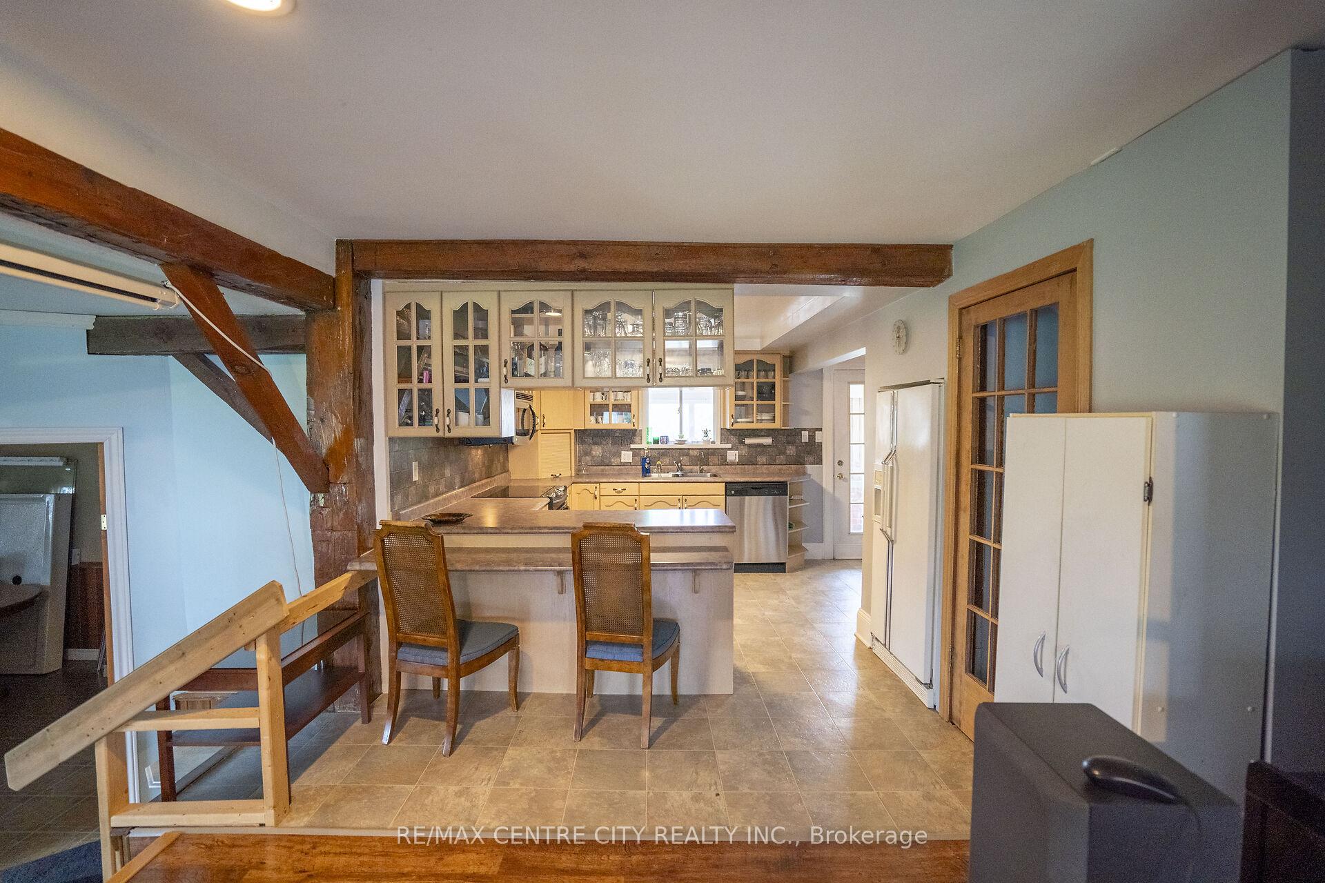 Photo 10 of 2958 Five Points Road, Thames Centre, Rural Thames Centre — HOMEH