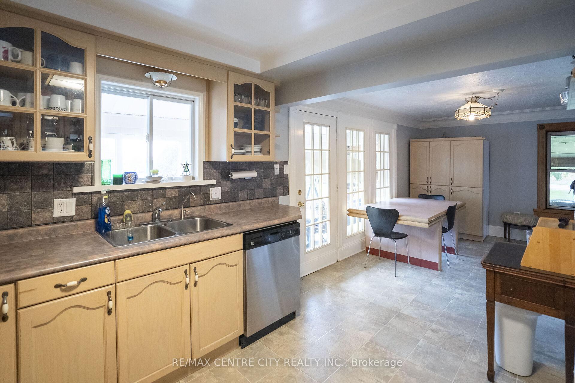Photo 11 of 2958 Five Points Road, Thames Centre, Rural Thames Centre — HOMEH