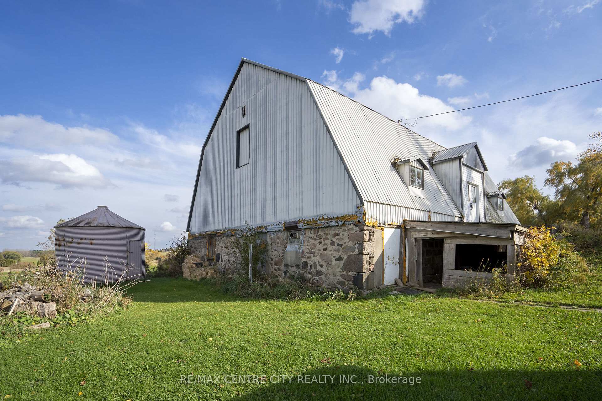 Photo 30 of 2958 Five Points Road, Thames Centre, Rural Thames Centre — HOMEH
