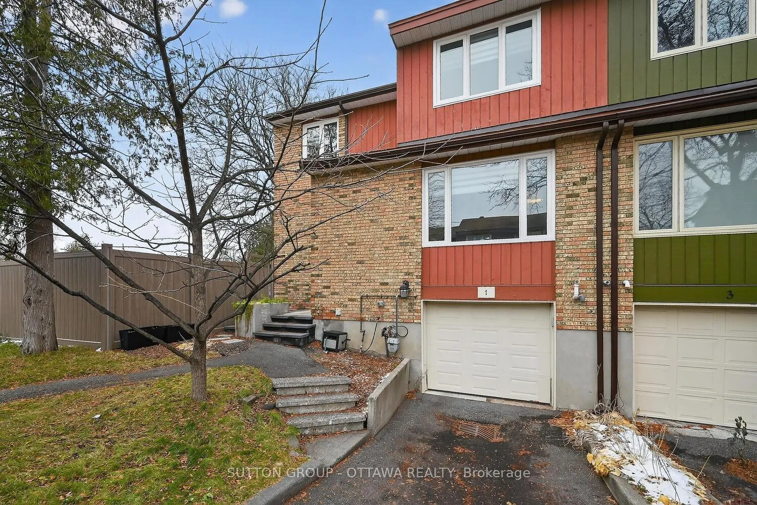 Photo 2 of 1 Bayside Private, Ottawa, Mooneys Bay/Riverside Park — HOMEH