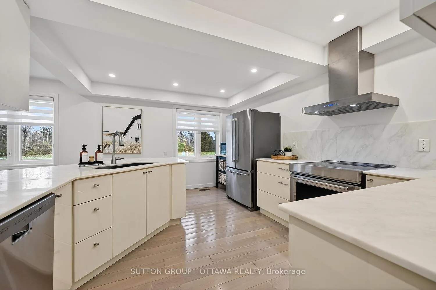 Photo 5 of 1 Bayside Private, Ottawa, Mooneys Bay/Riverside Park — HOMEH