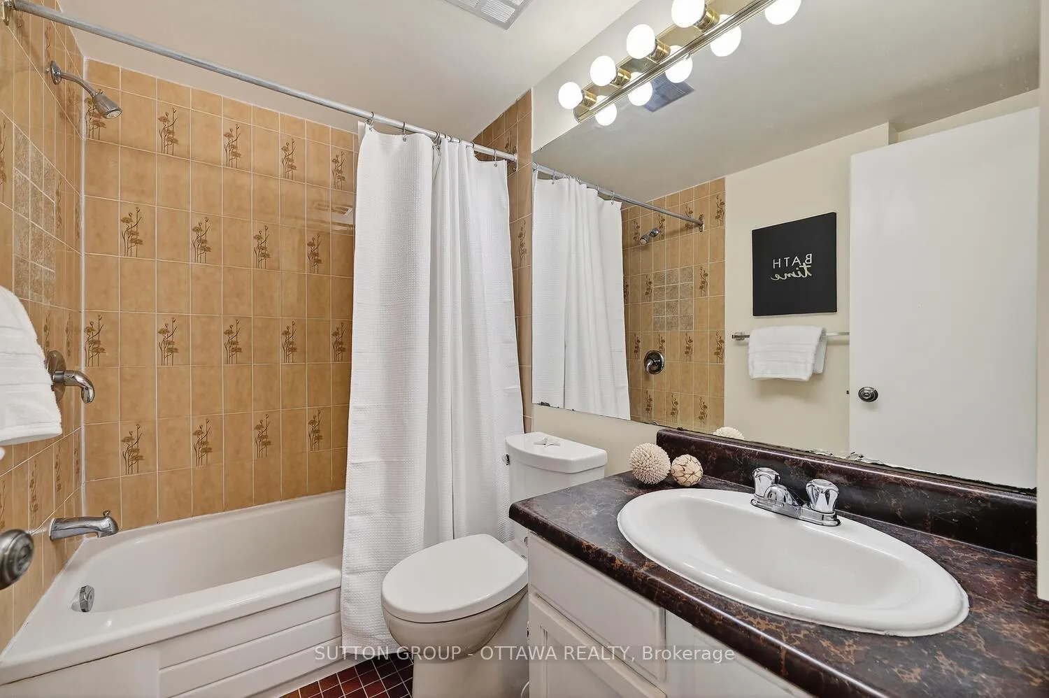 Photo 17 of 1 Bayside Private, Ottawa, Mooneys Bay/Riverside Park — HOMEH