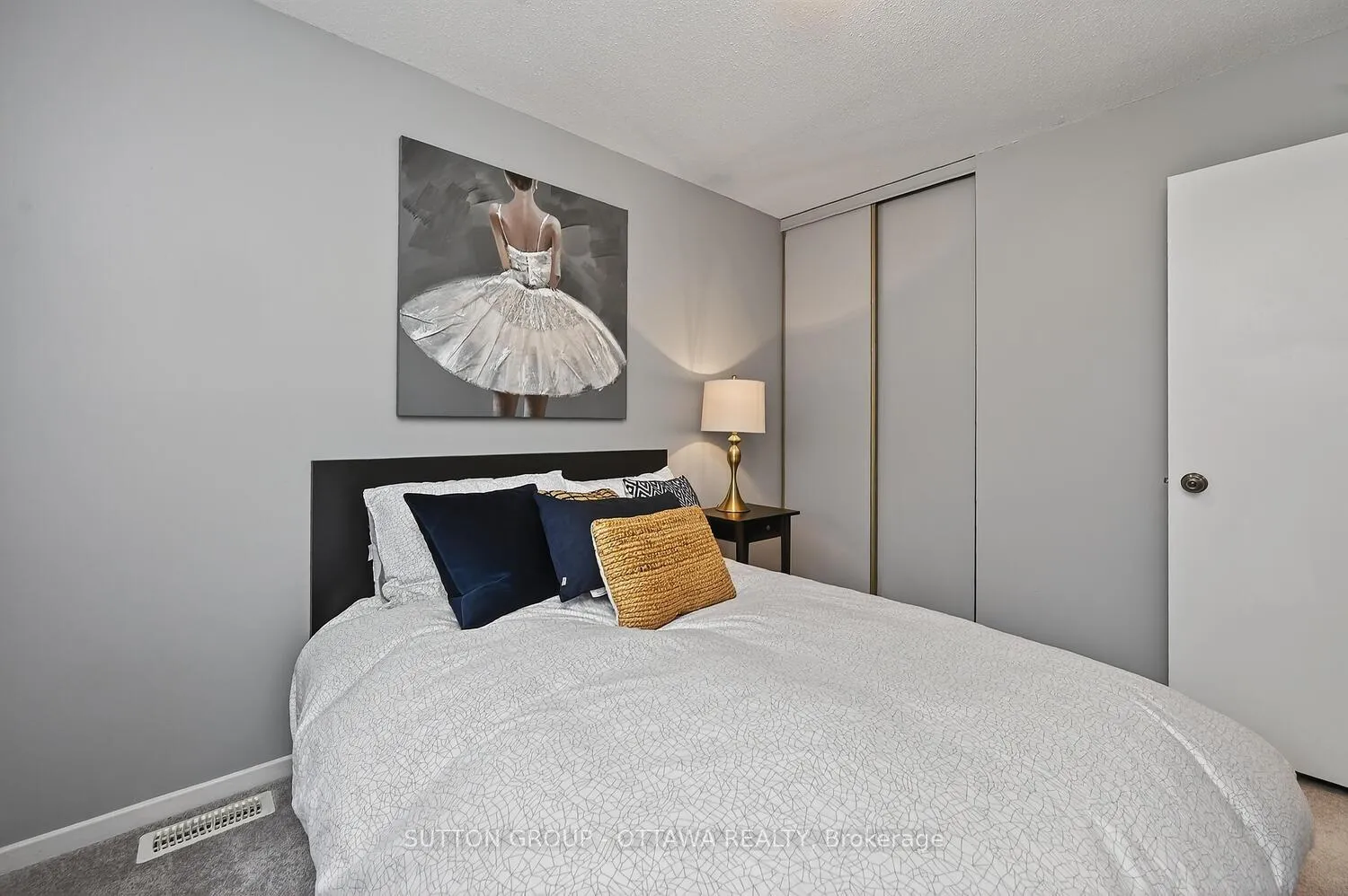 Photo 21 of 1 Bayside Private, Ottawa, Mooneys Bay/Riverside Park — HOMEH