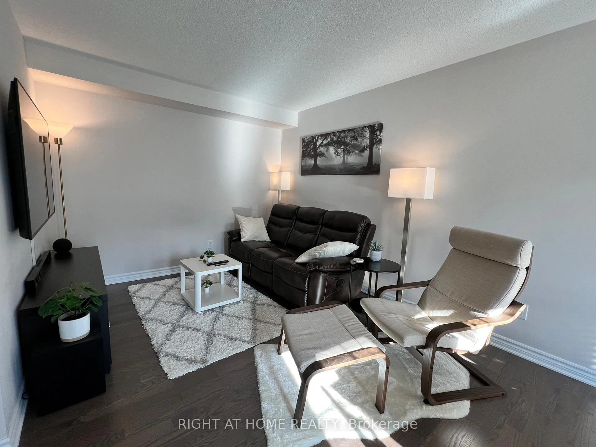 Photo 9 of 590 Foxlight Circle, Ottawa, Kanata - Emerald Meadows/Trailwest — HOMEH