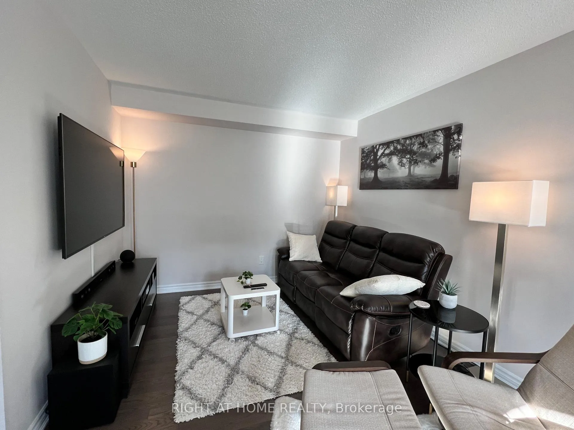 Photo 11 of 590 Foxlight Circle, Ottawa, Kanata - Emerald Meadows/Trailwest — HOMEH