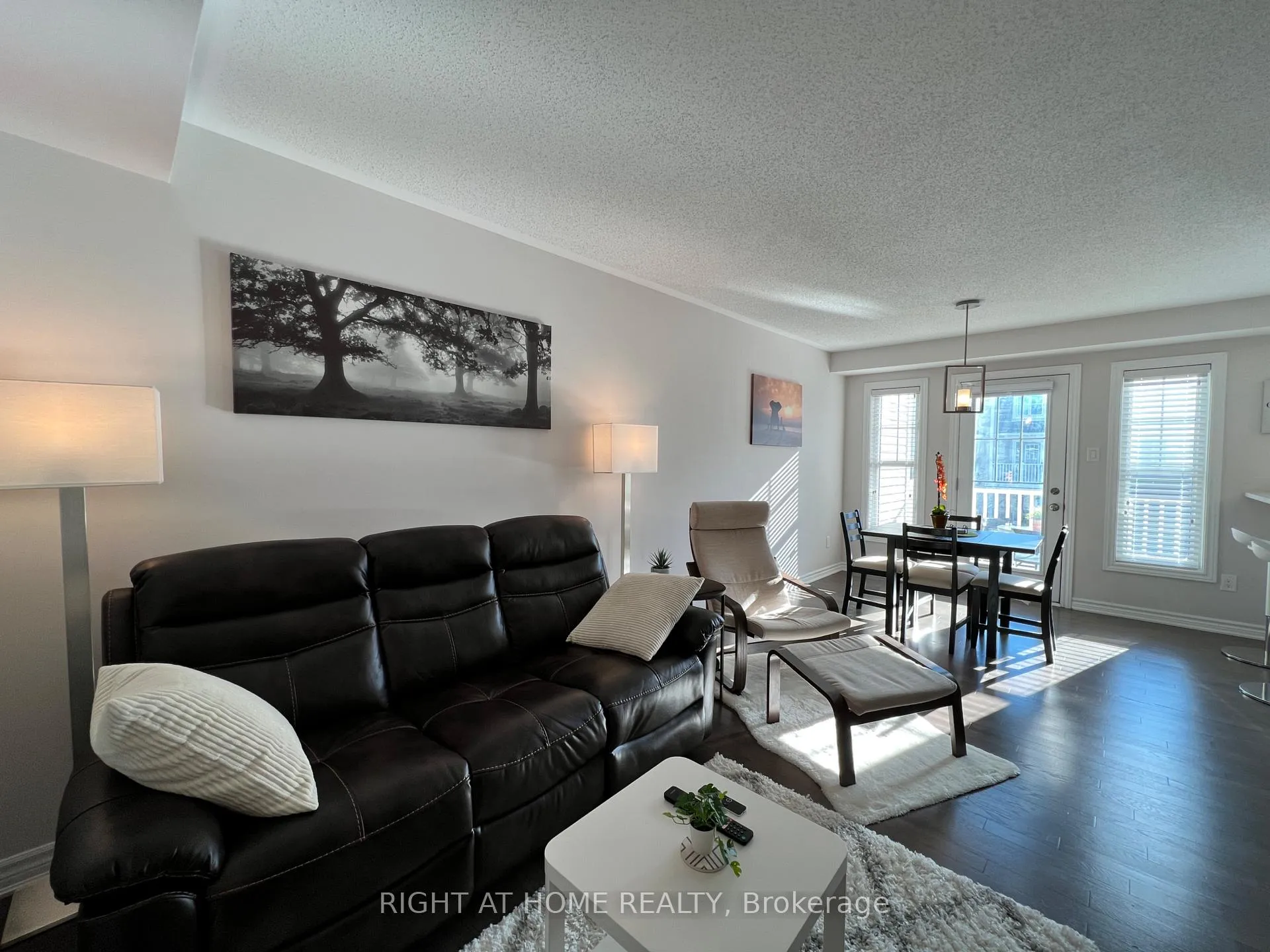 Photo 12 of 590 Foxlight Circle, Ottawa, Kanata - Emerald Meadows/Trailwest — HOMEH
