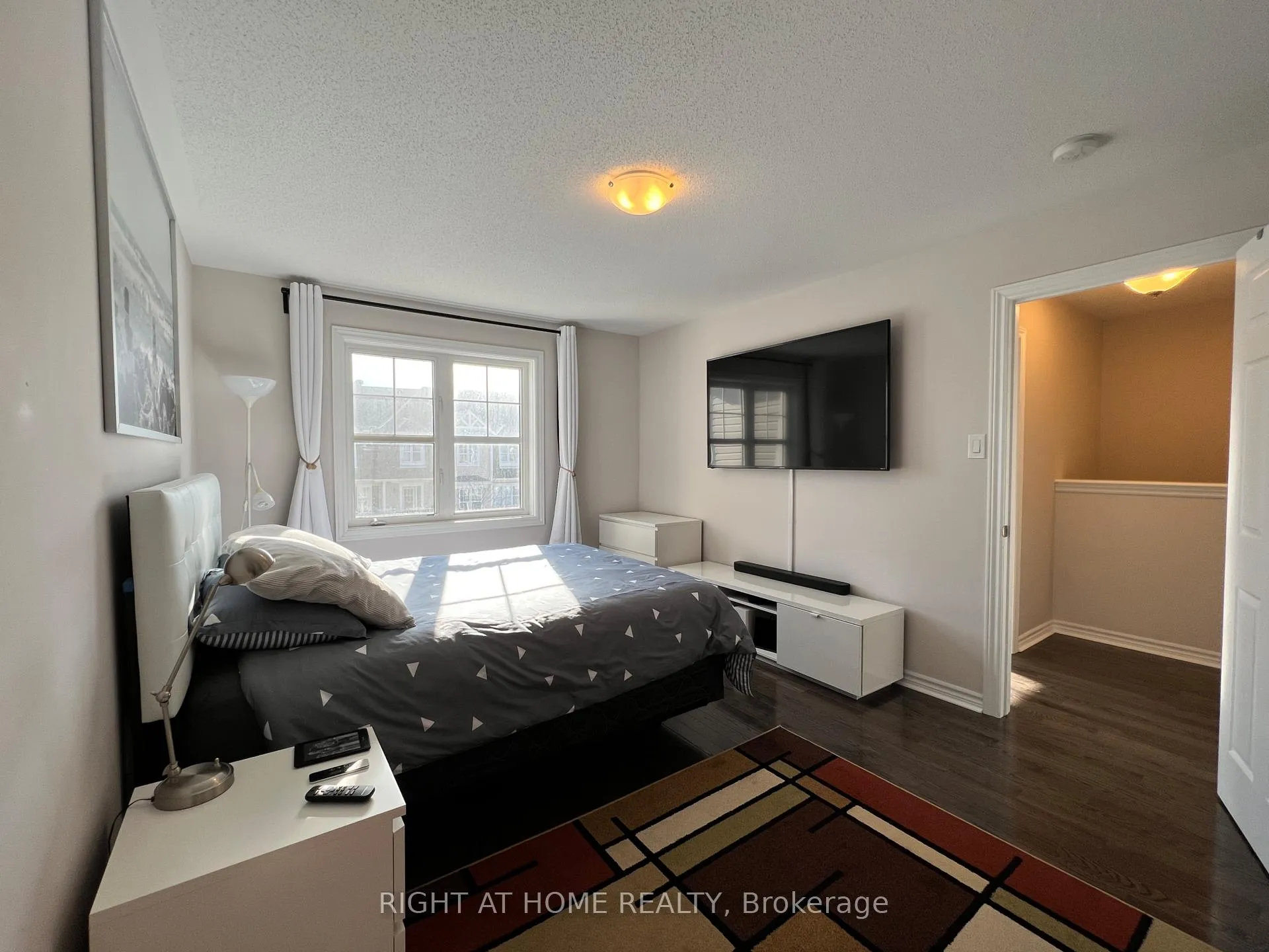 Photo 17 of 590 Foxlight Circle, Ottawa, Kanata - Emerald Meadows/Trailwest — HOMEH