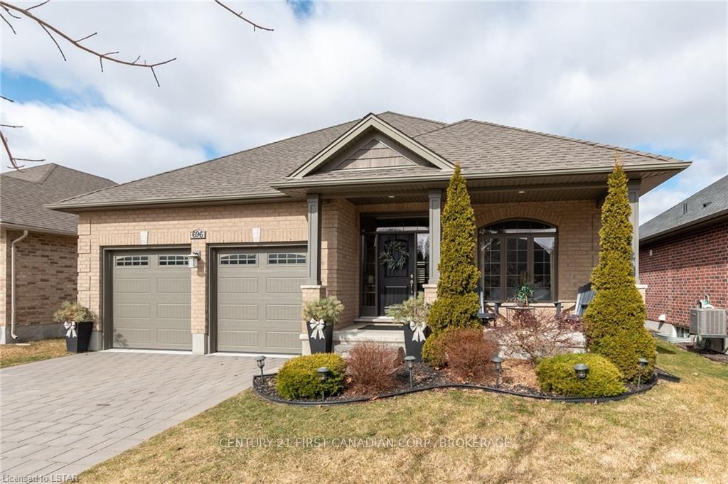 Front of 696 Bennett Crescent