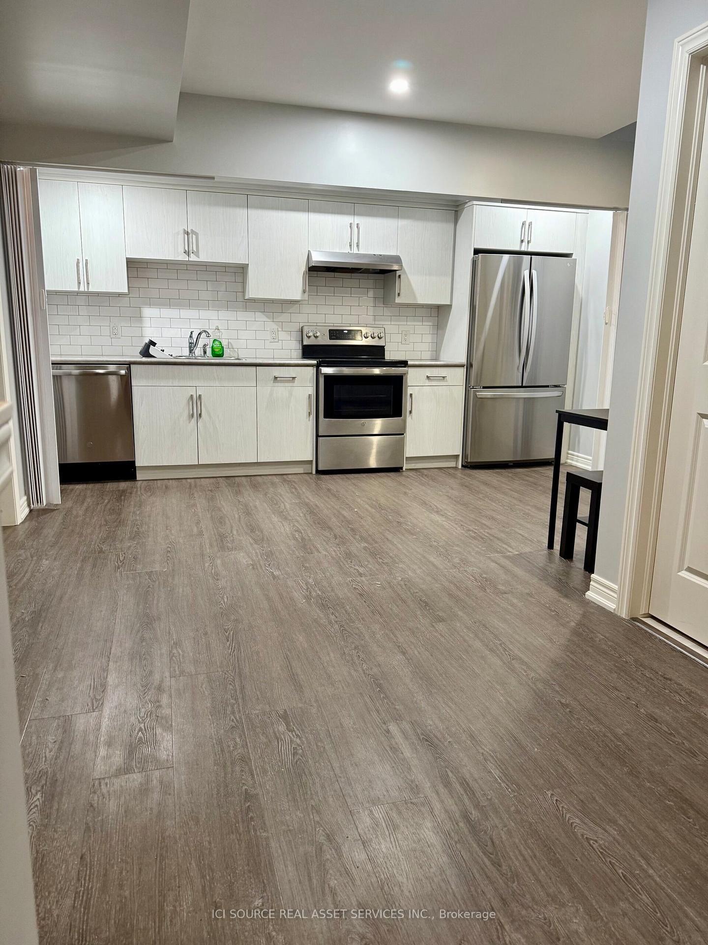 Front of Unit Basement, 6 Darling Avenue