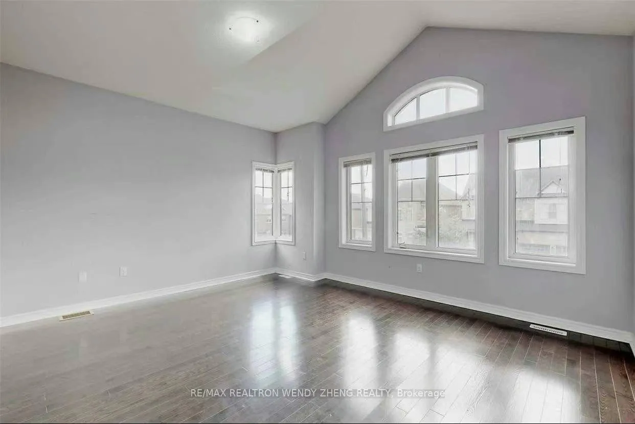 Photo 2 of 91 William Bartlett Drive, Markham, Berczy — HOMEH