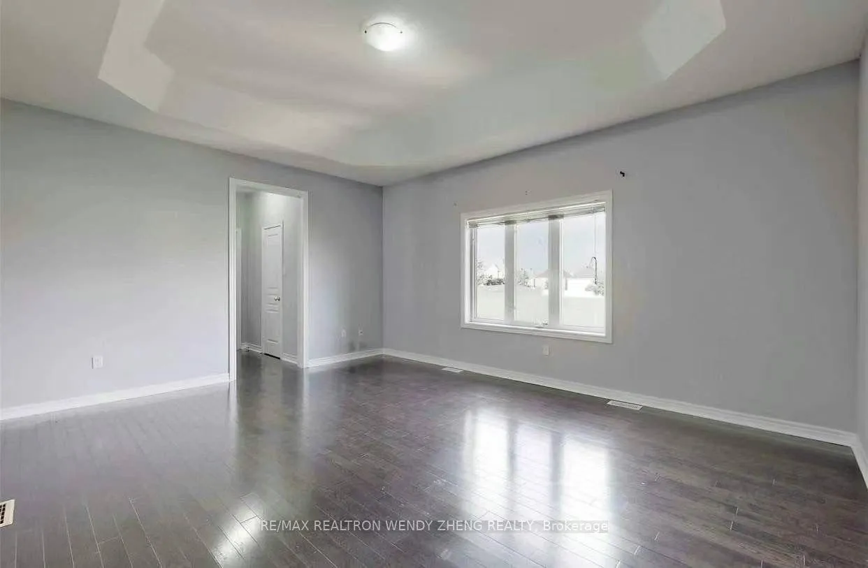 Photo 3 of 91 William Bartlett Drive, Markham, Berczy — HOMEH