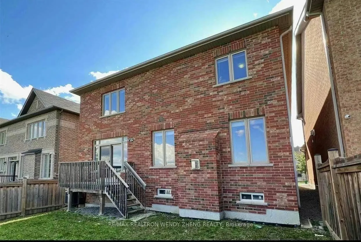 Photo 7 of 91 William Bartlett Drive, Markham, Berczy — HOMEH