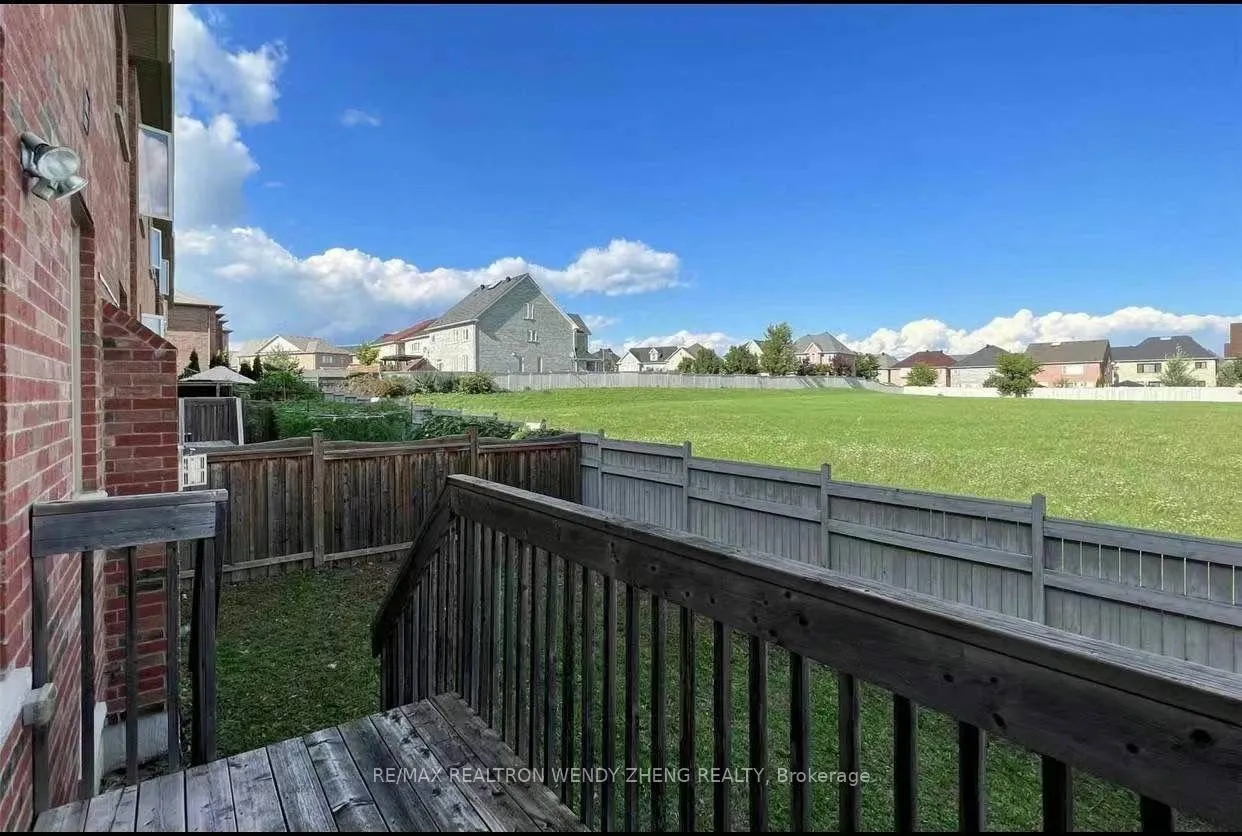 Photo 8 of 91 William Bartlett Drive, Markham, Berczy — HOMEH