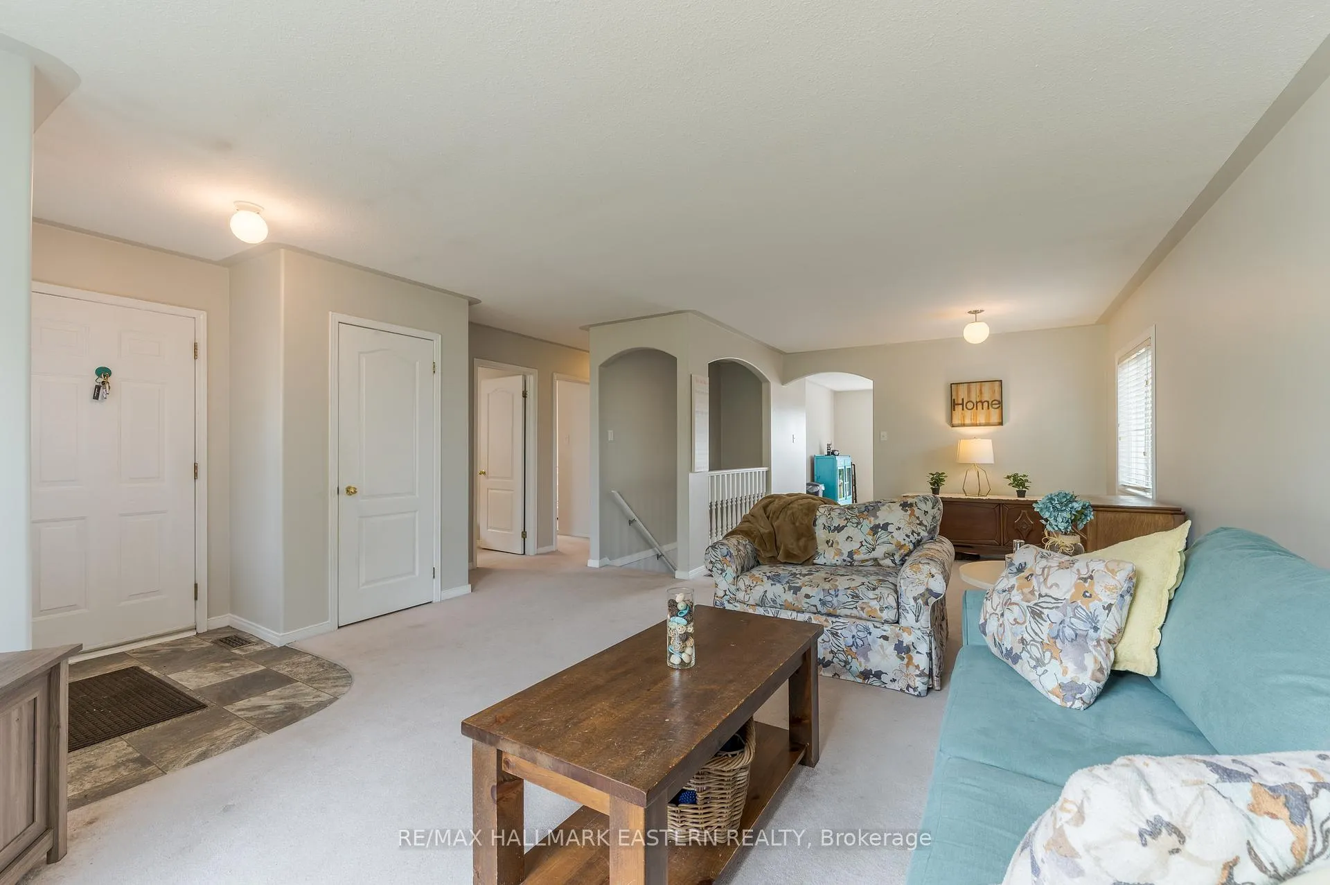 Photo 9 of 661 Trailview Drive, Peterborough, Ashburnham Ward 4 — HOMEH