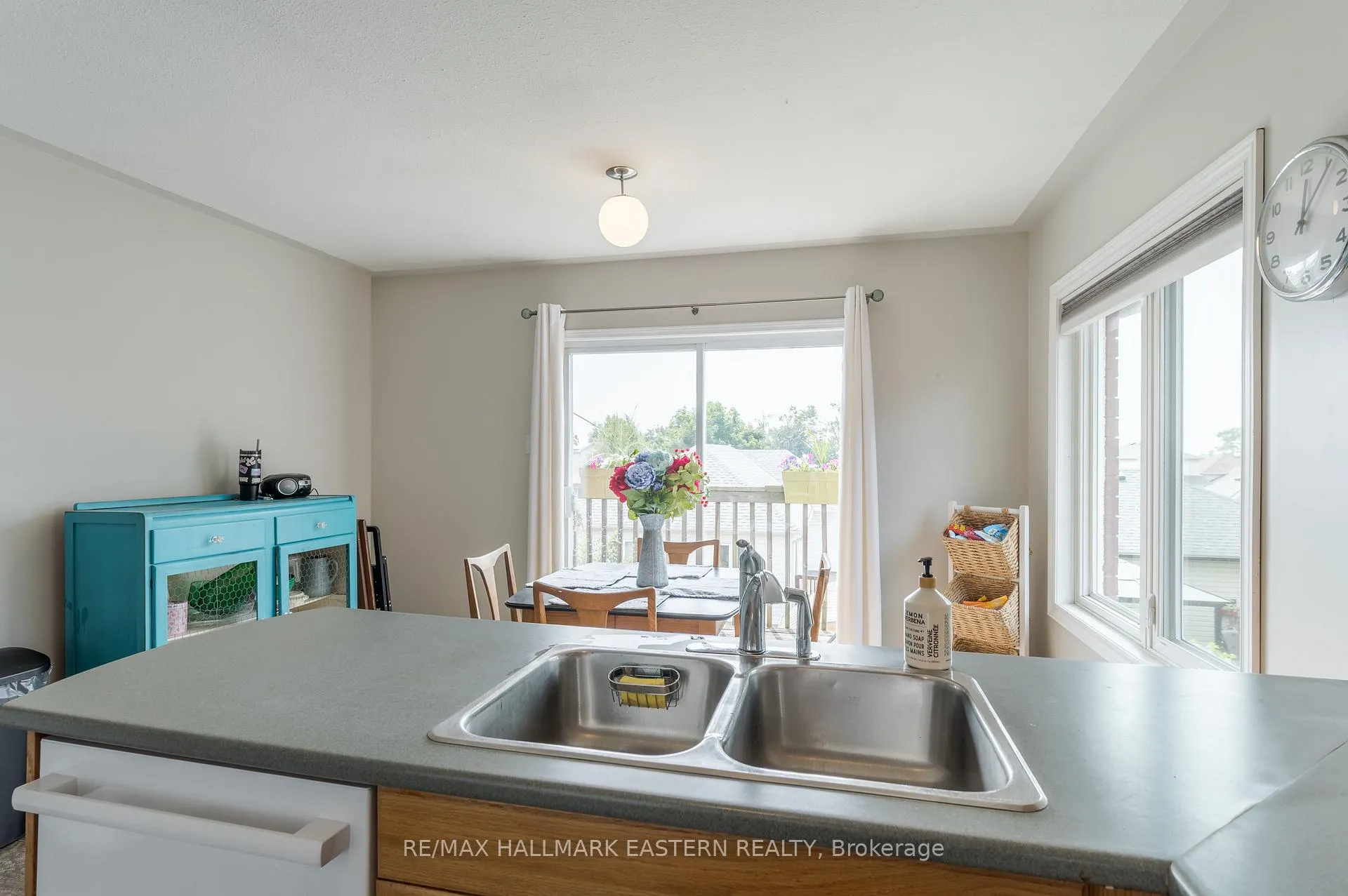 Photo 17 of 661 Trailview Drive, Peterborough, Ashburnham Ward 4 — HOMEH