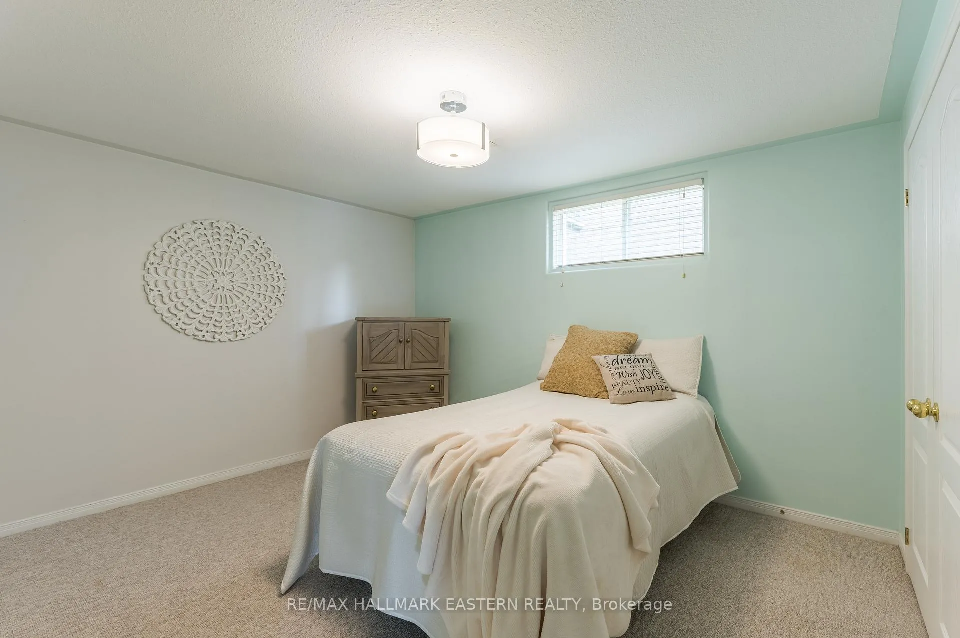 Photo 36 of 661 Trailview Drive, Peterborough, Ashburnham Ward 4 — HOMEH