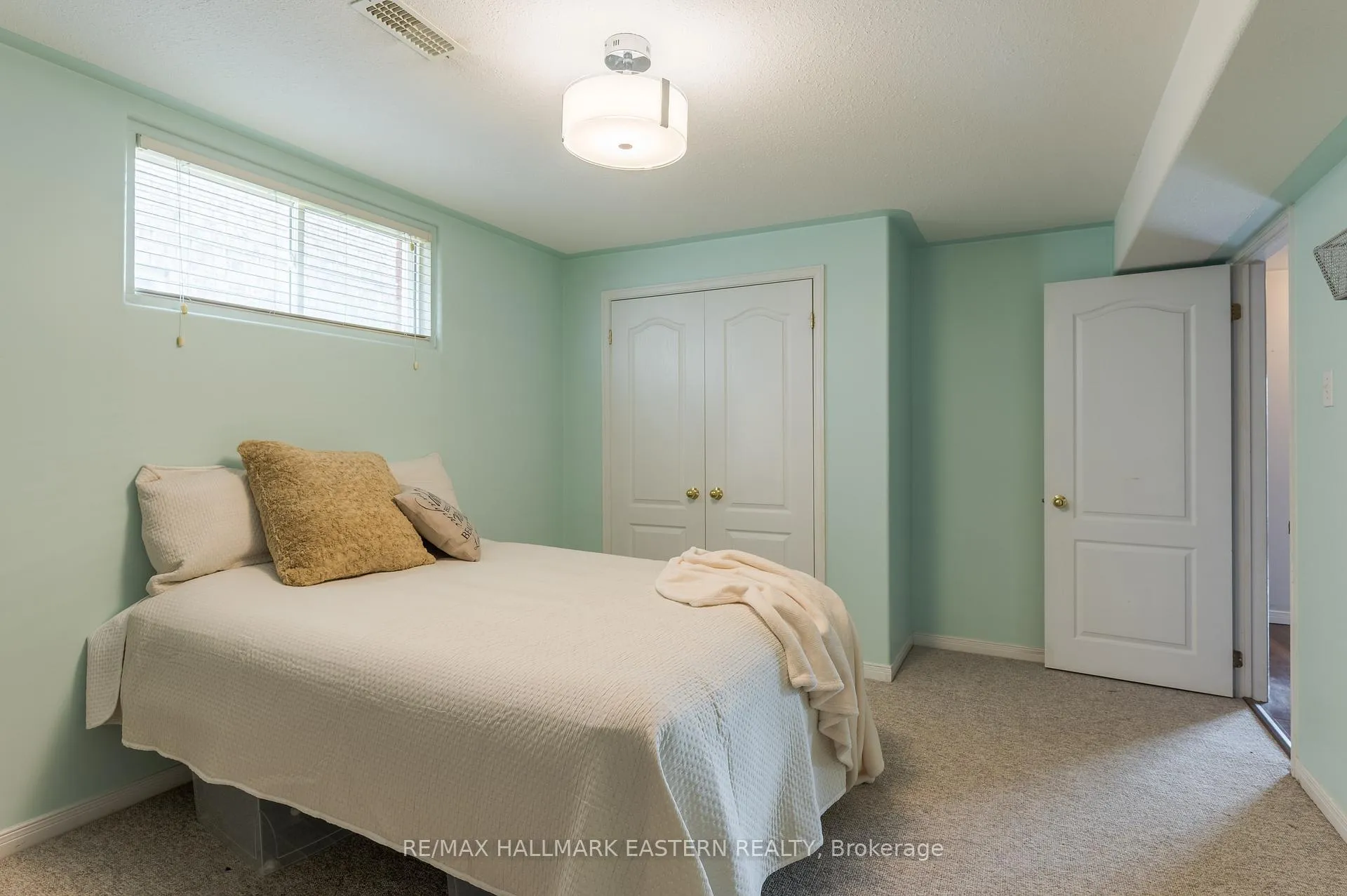 Photo 37 of 661 Trailview Drive, Peterborough, Ashburnham Ward 4 — HOMEH