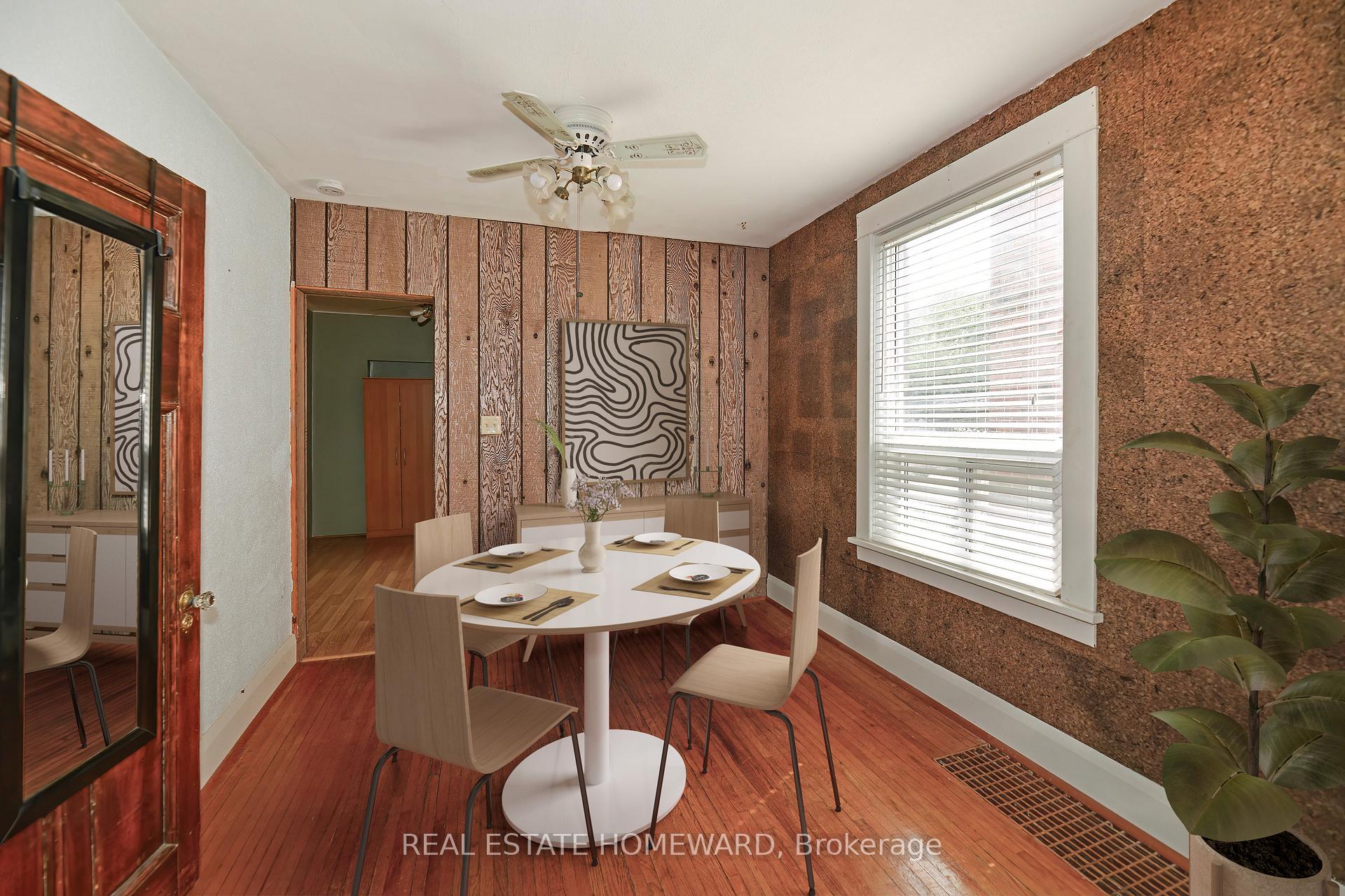 Photo 4 of 295 Chisholm Avenue, Toronto, Woodbine-Lumsden — HOMEH