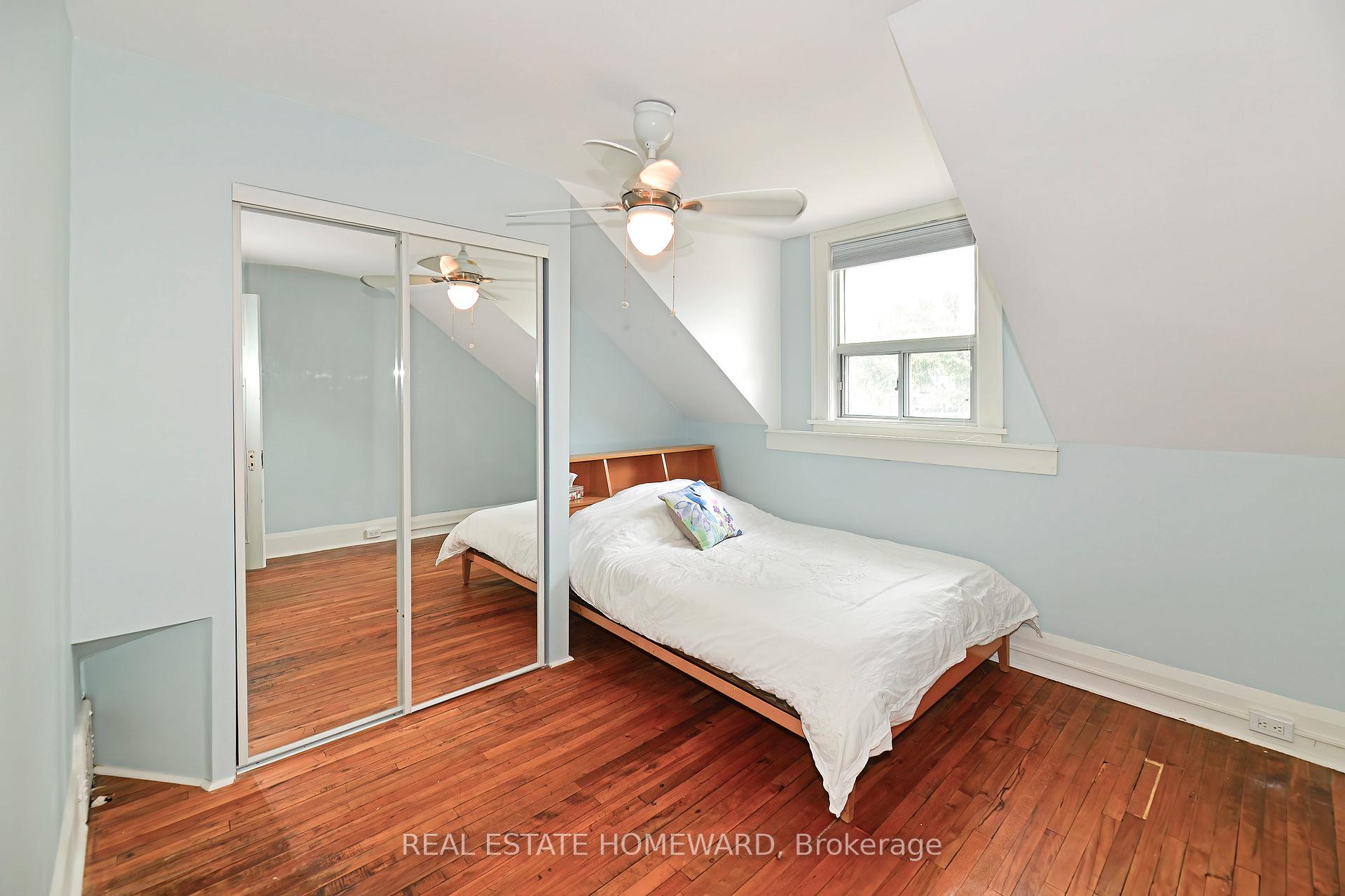 Photo 10 of 295 Chisholm Avenue, Toronto, Woodbine-Lumsden — HOMEH