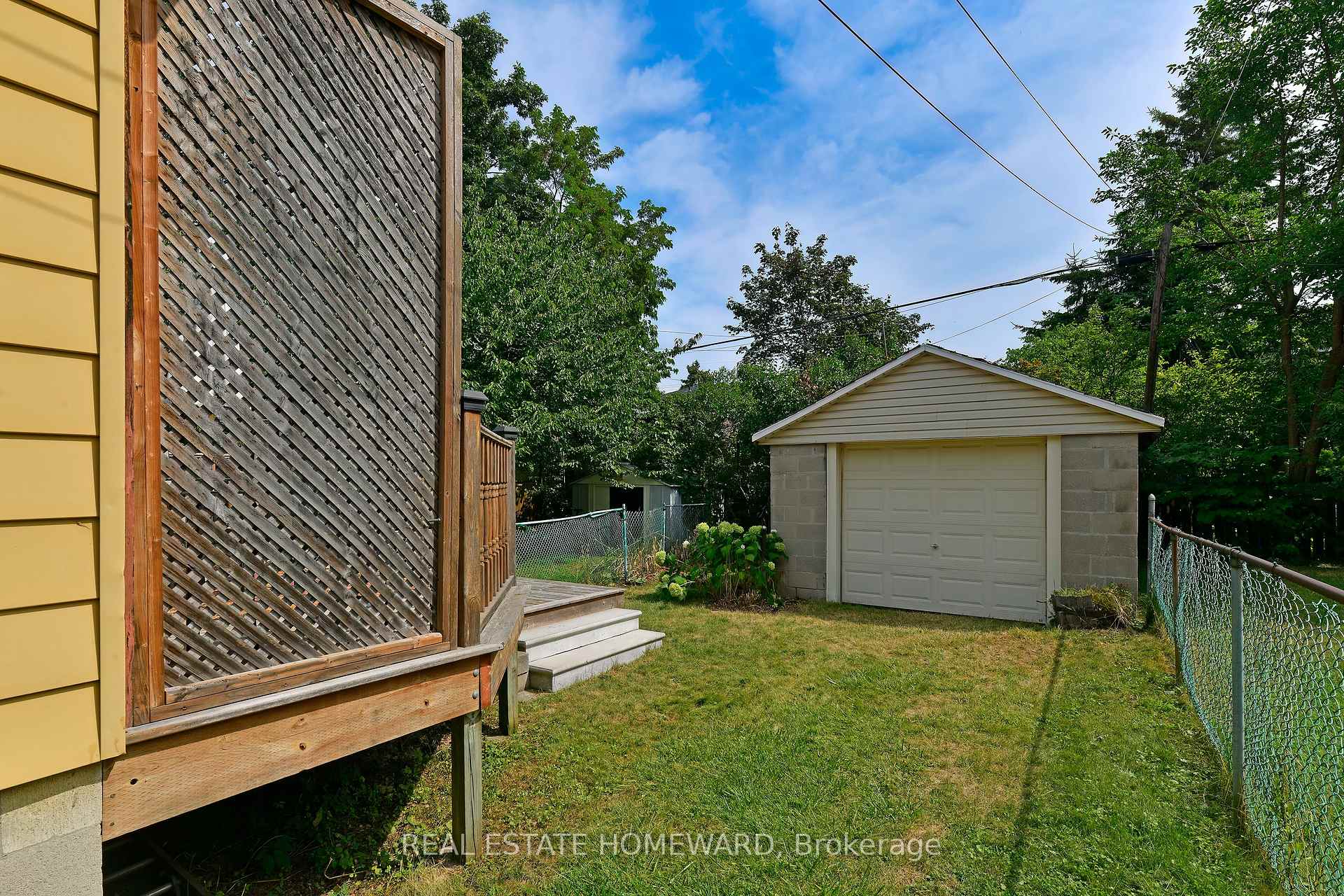 Photo 14 of 295 Chisholm Avenue, Toronto, Woodbine-Lumsden — HOMEH