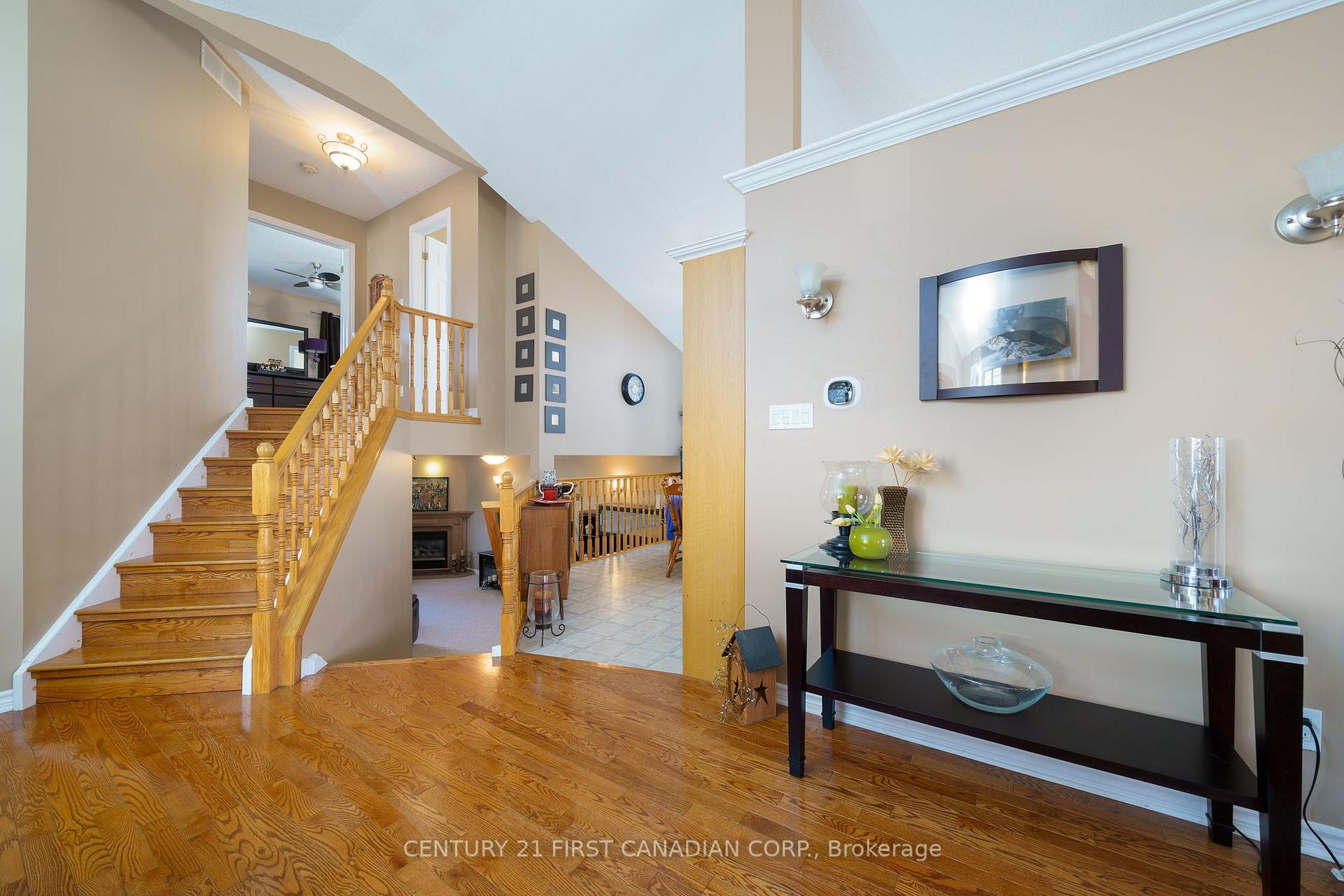 Photo 8 of 208 Forest Grove Crescent, Thames Centre, Dorchester — HOMEH