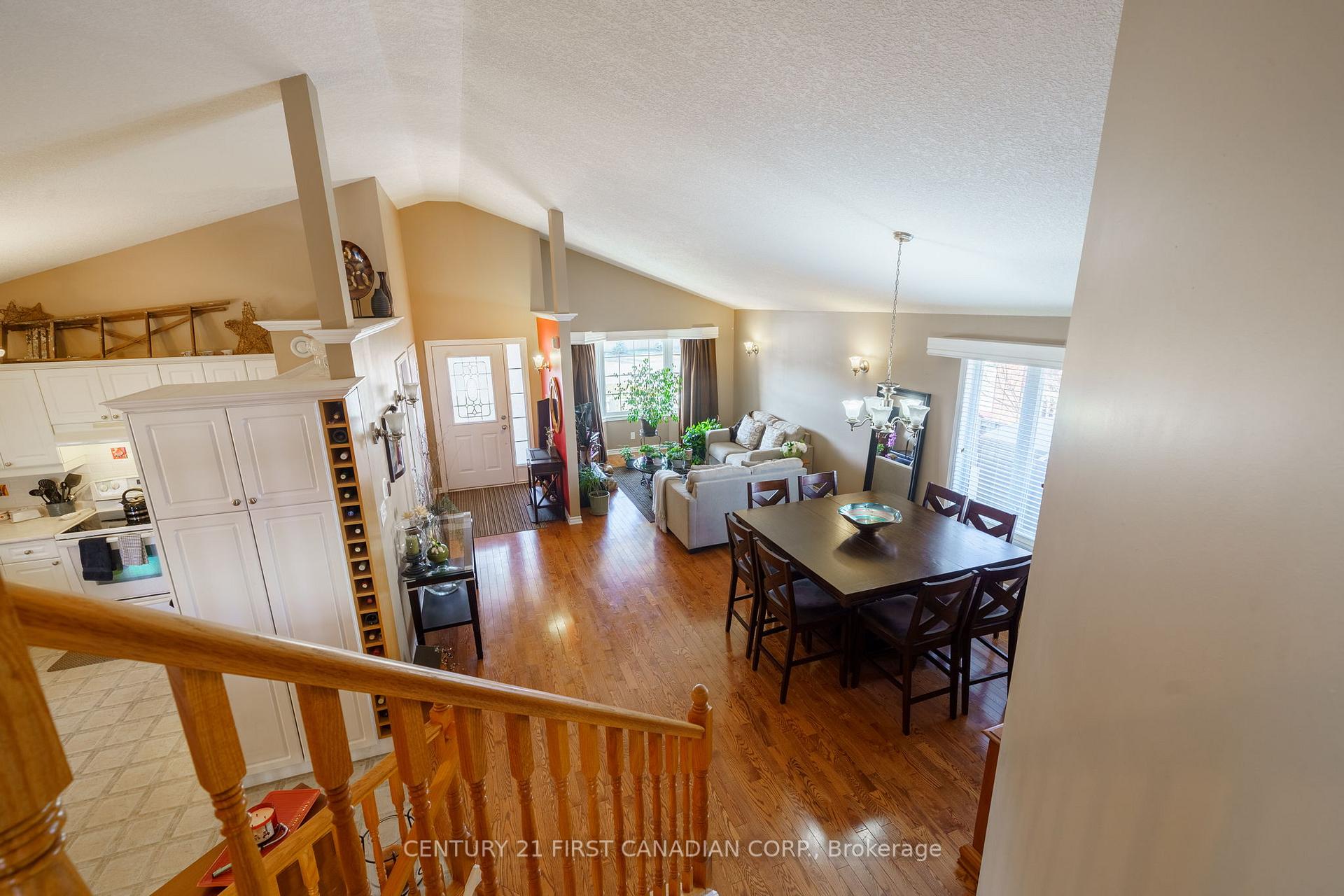 Photo 12 of 208 Forest Grove Crescent, Thames Centre, Dorchester — HOMEH