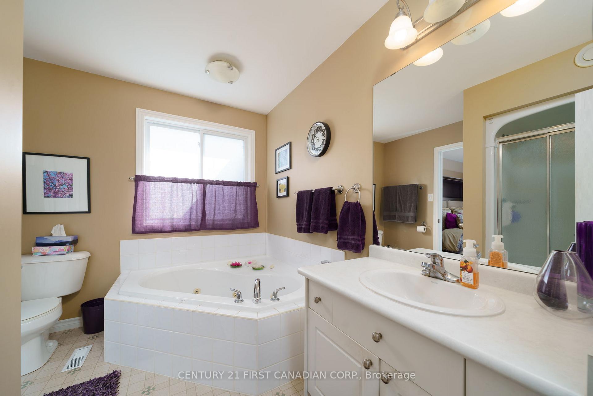 Photo 17 of 208 Forest Grove Crescent, Thames Centre, Dorchester — HOMEH