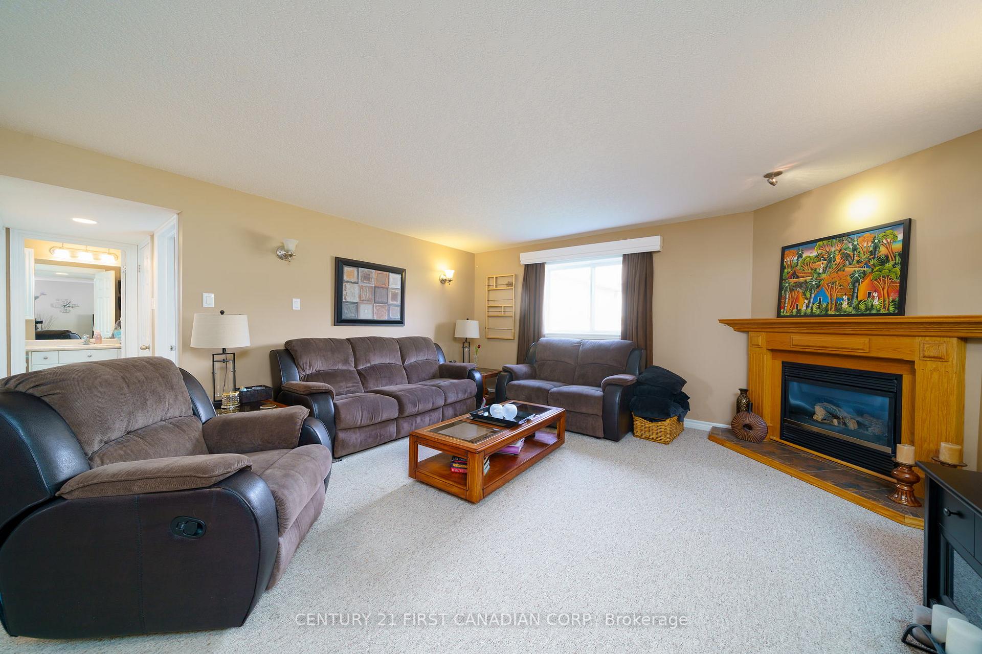 Photo 19 of 208 Forest Grove Crescent, Thames Centre, Dorchester — HOMEH