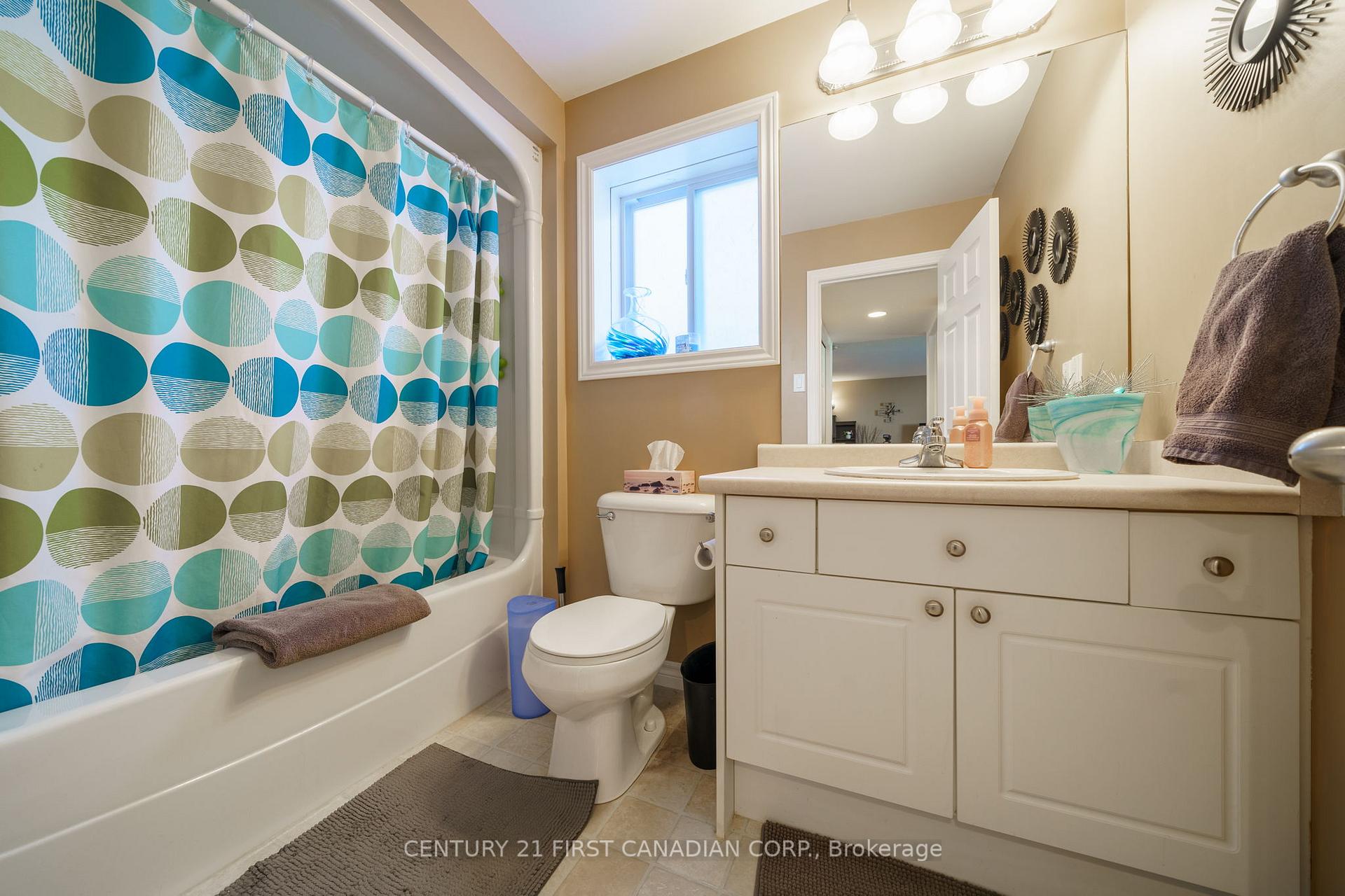 Photo 22 of 208 Forest Grove Crescent, Thames Centre, Dorchester — HOMEH