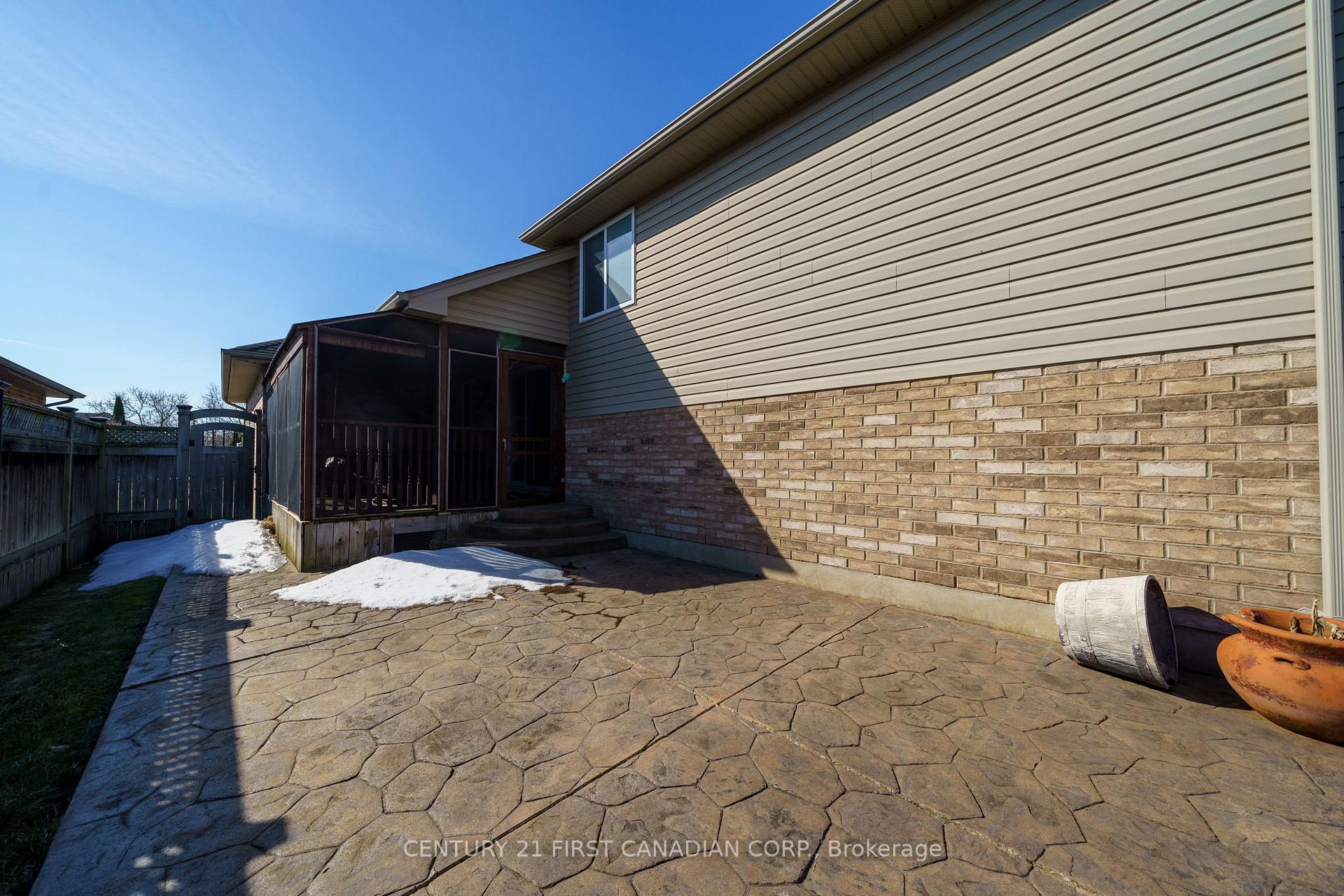 Photo 25 of 208 Forest Grove Crescent, Thames Centre, Dorchester — HOMEH