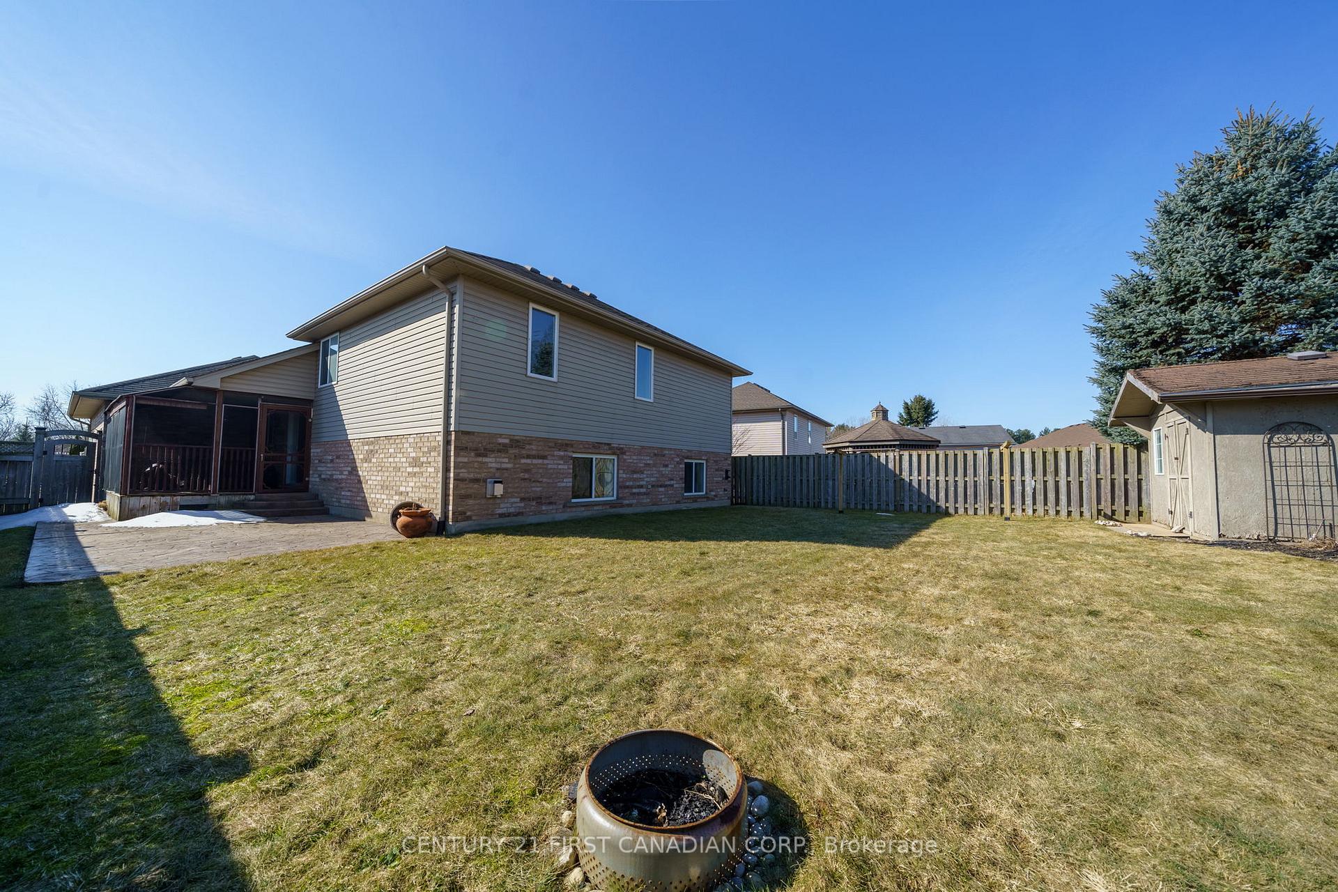 Photo 26 of 208 Forest Grove Crescent, Thames Centre, Dorchester — HOMEH