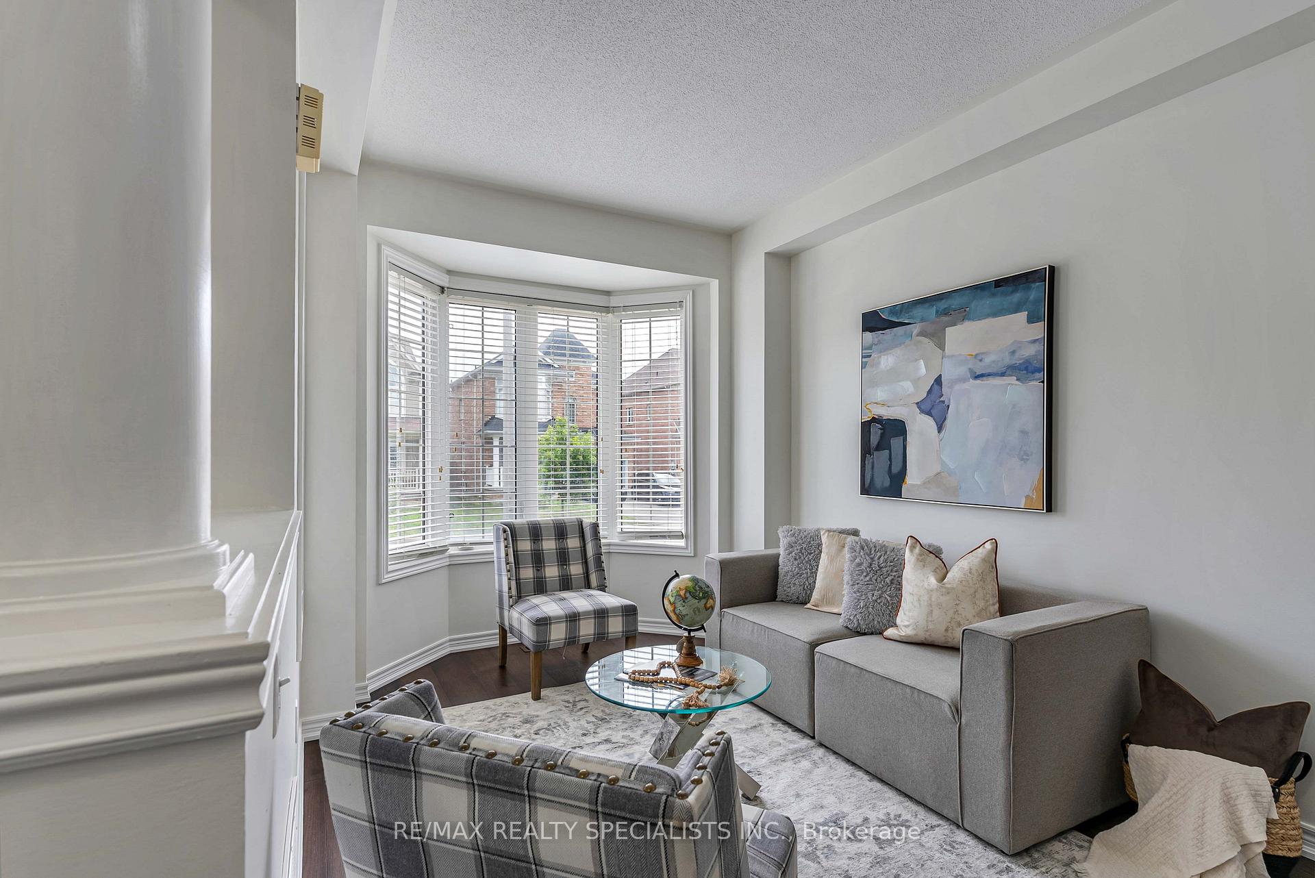 Photo 6 of 19 White Ash Road, Thorold, Confederation Heights — HOMEH