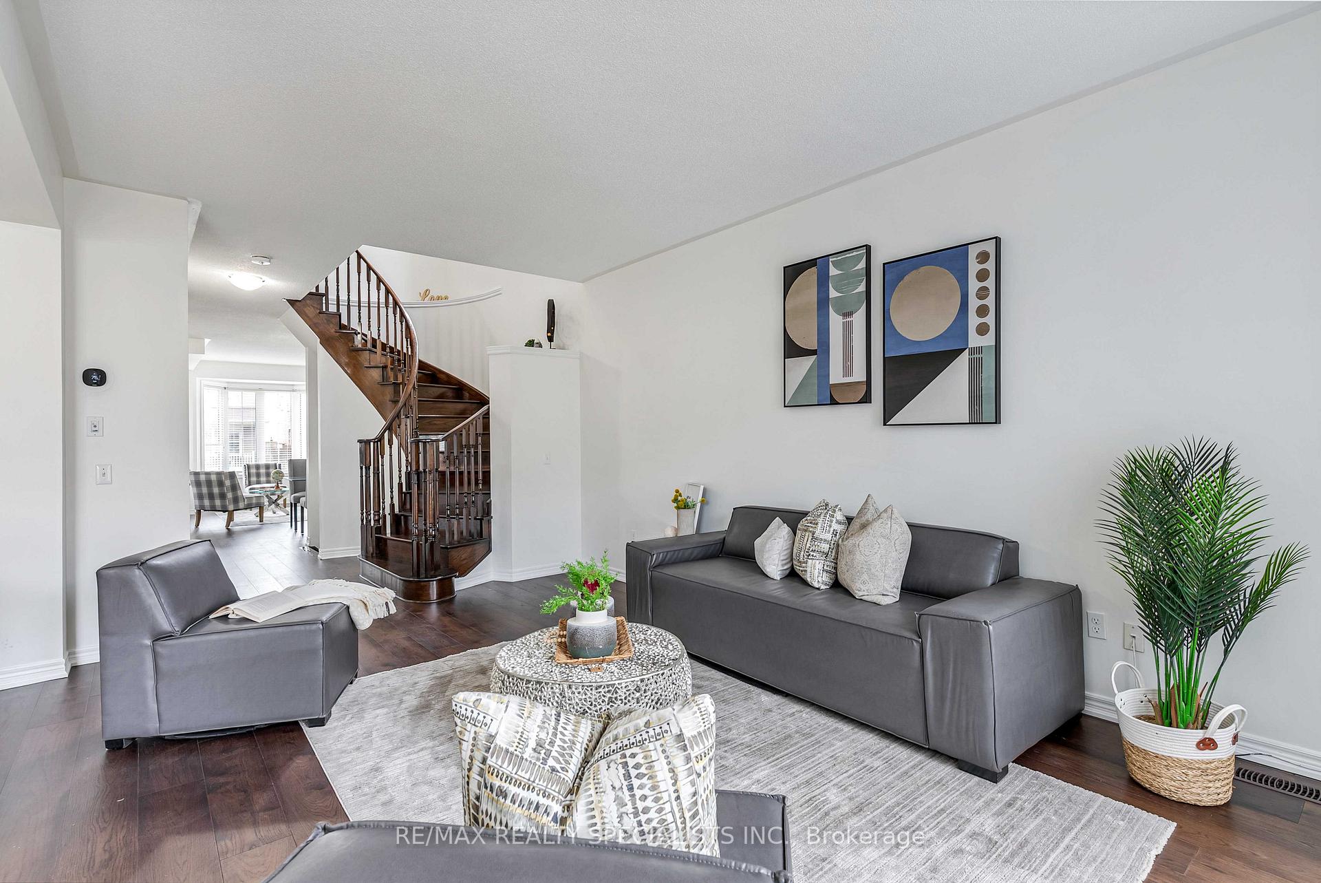Photo 11 of 19 White Ash Road, Thorold, Confederation Heights — HOMEH