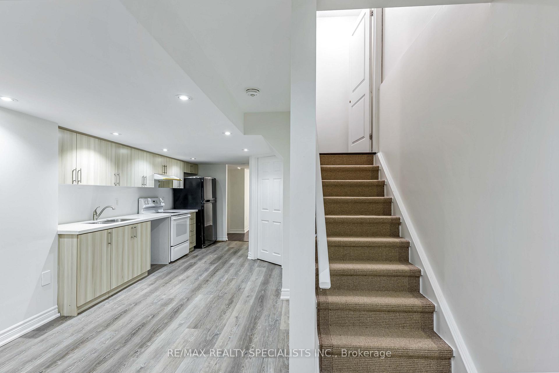 Photo 37 of 19 White Ash Road, Thorold, Confederation Heights — HOMEH