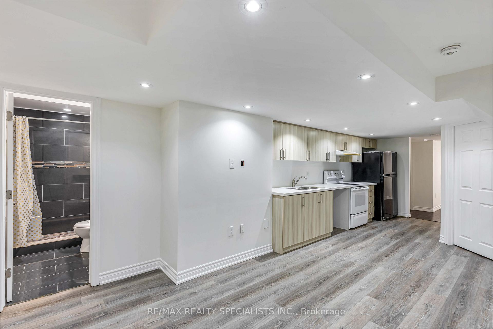 Photo 38 of 19 White Ash Road, Thorold, Confederation Heights — HOMEH