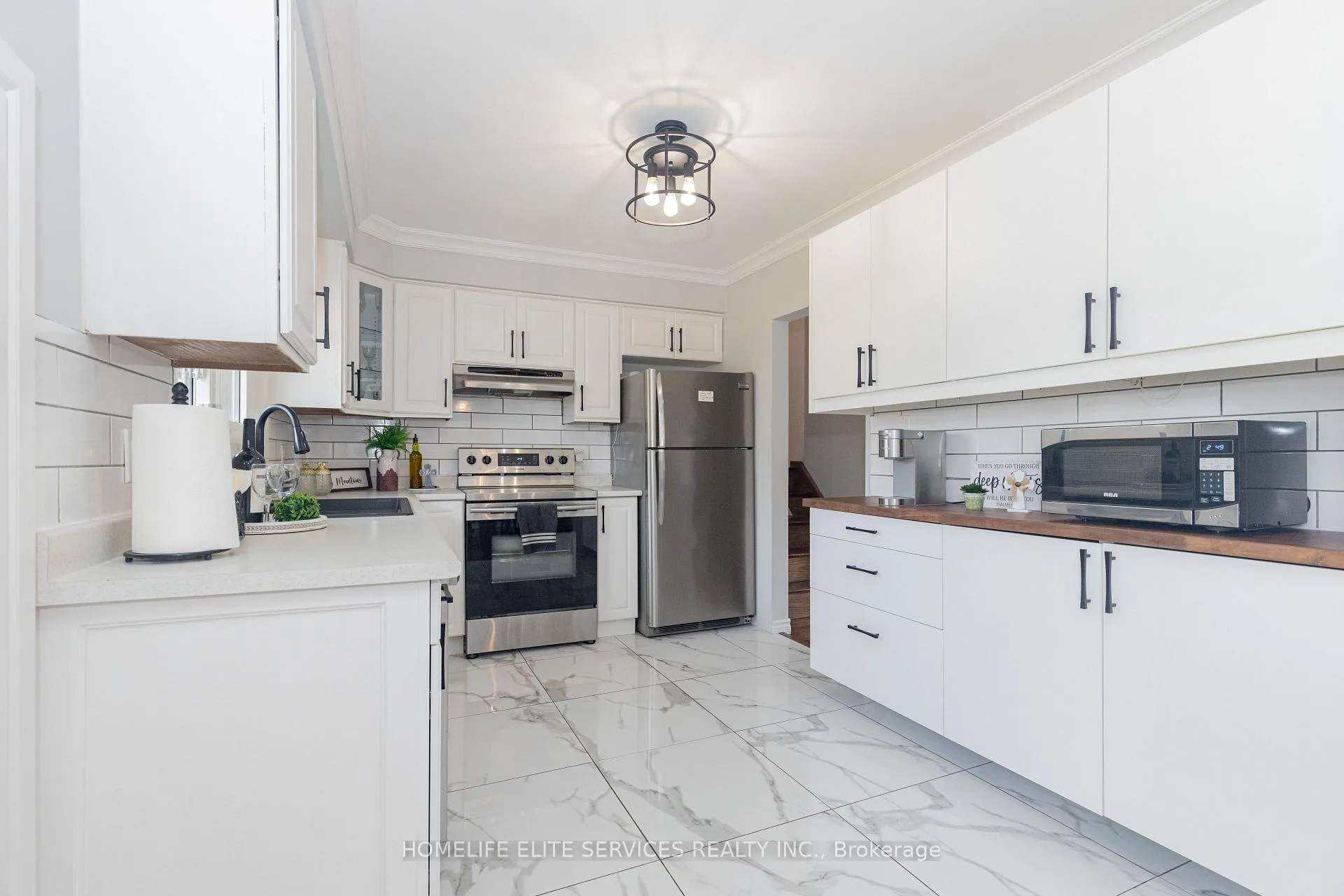 Photo 11 of 323 Central Pk Boulevard N, Oshawa, O'Neill — HOMEH