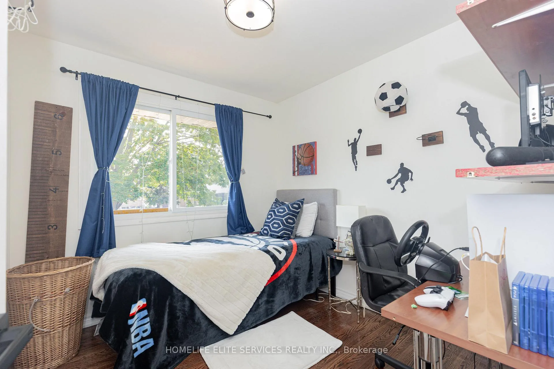 Photo 18 of 323 Central Pk Boulevard N, Oshawa, O'Neill — HOMEH