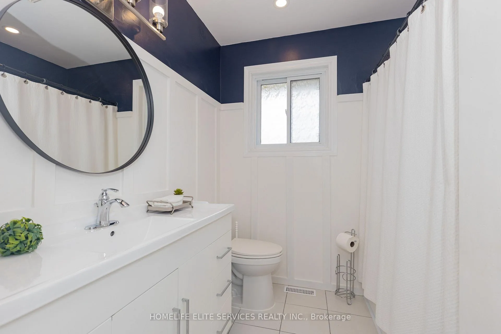 Photo 19 of 323 Central Pk Boulevard N, Oshawa, O'Neill — HOMEH